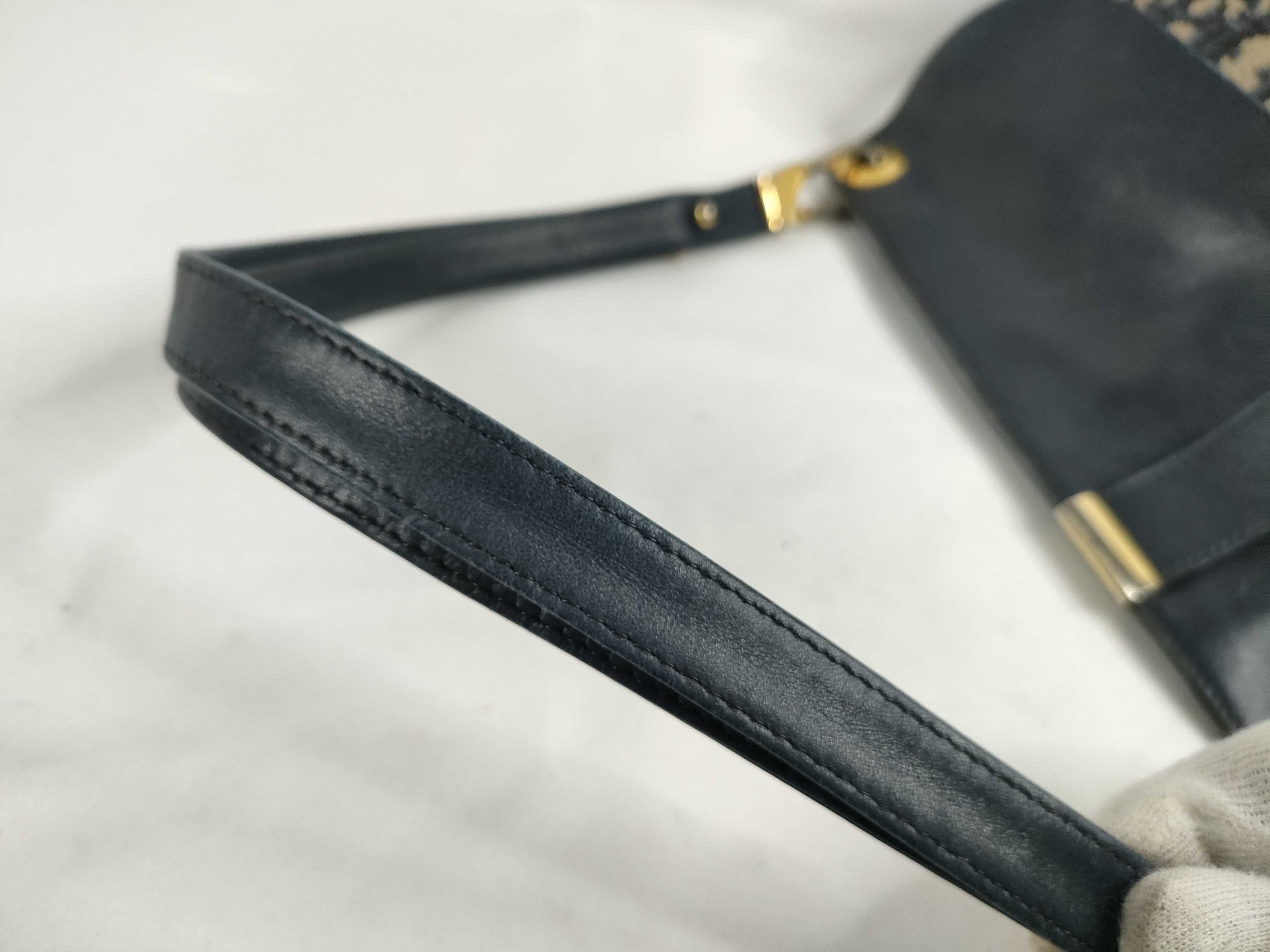 Trotter Canvas Flap Shoulder Bag in Navy