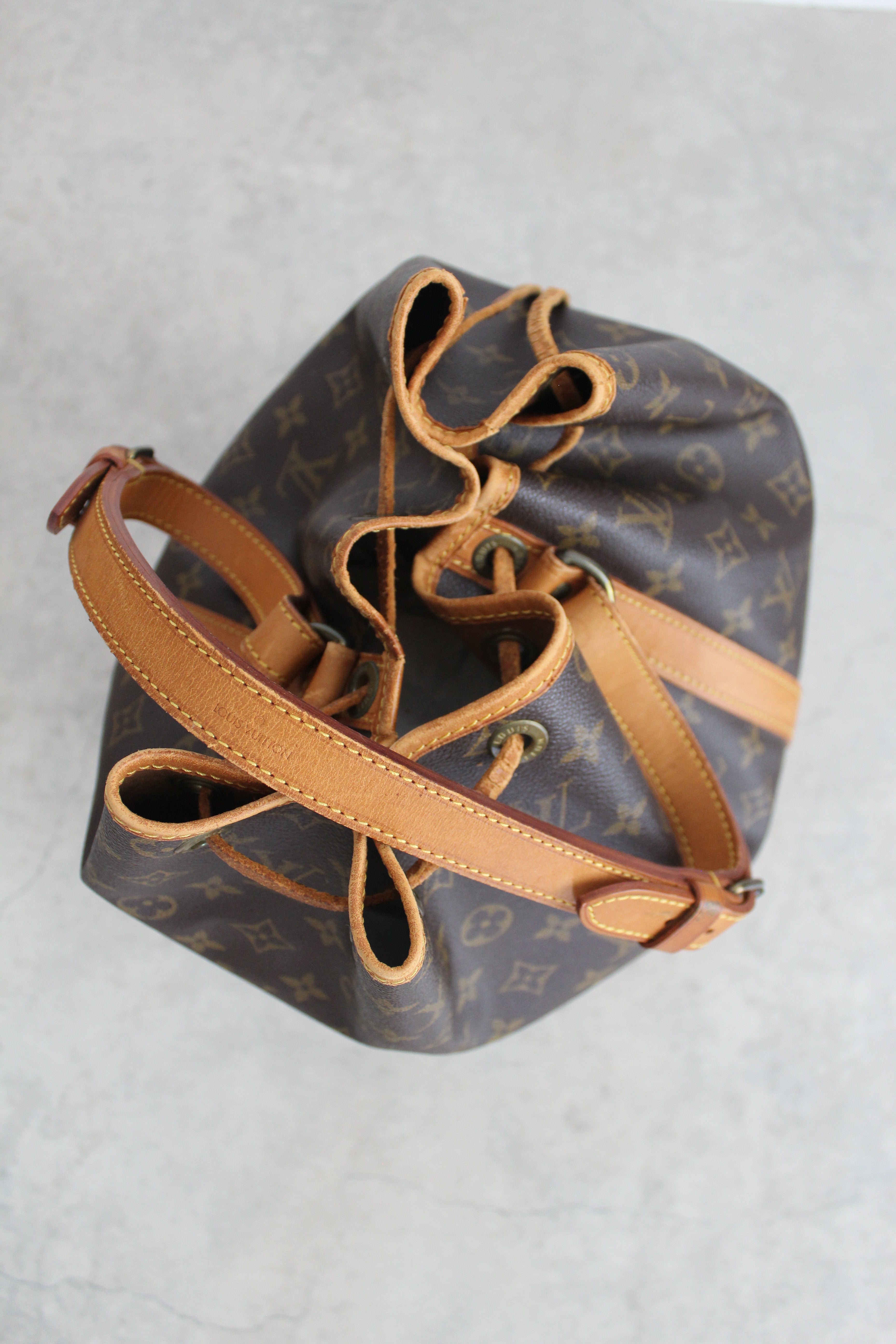 Monogram Noe Shoulder bag