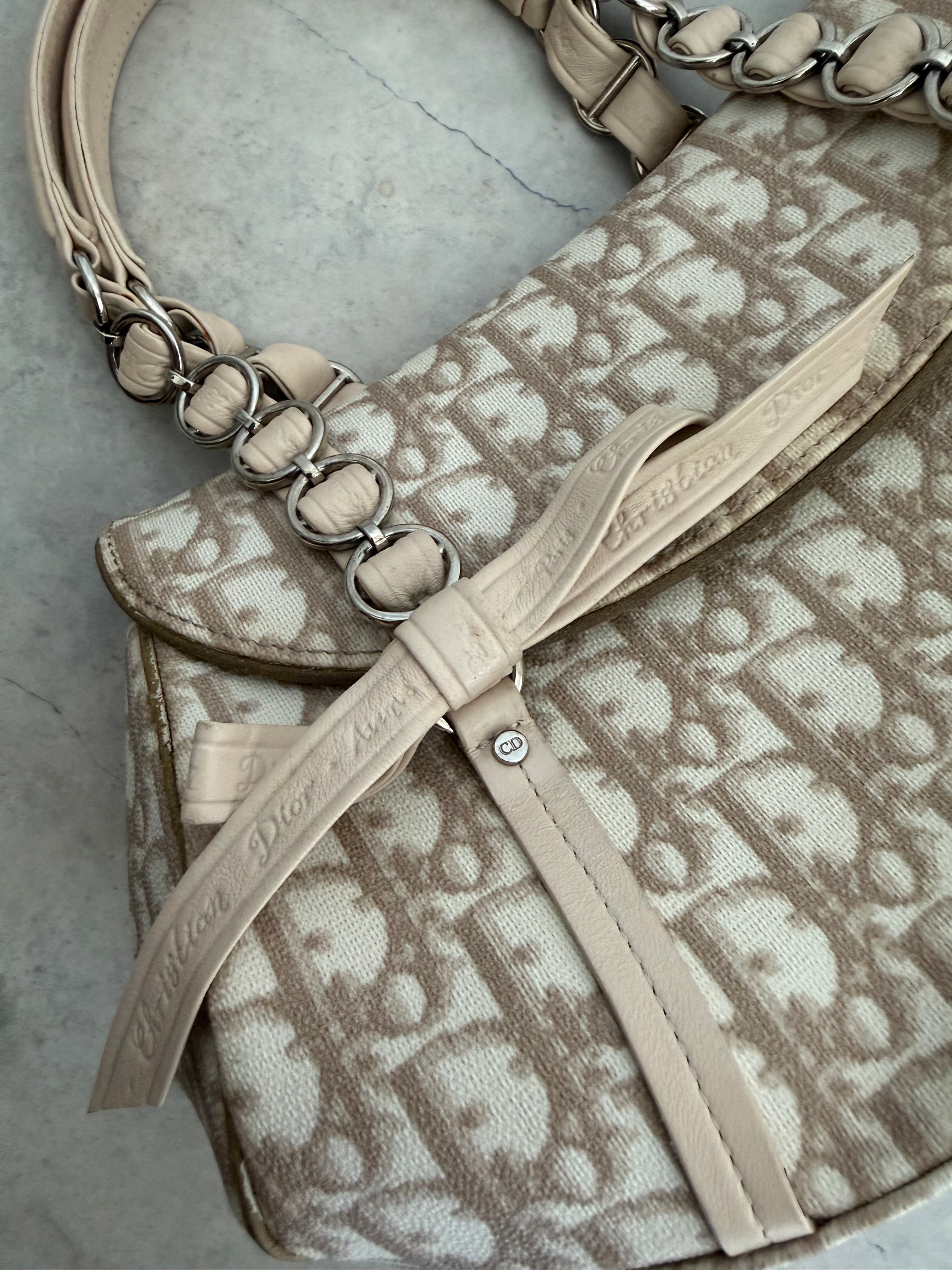 Romantique Trotter Canvas Handbag Beige Y2K