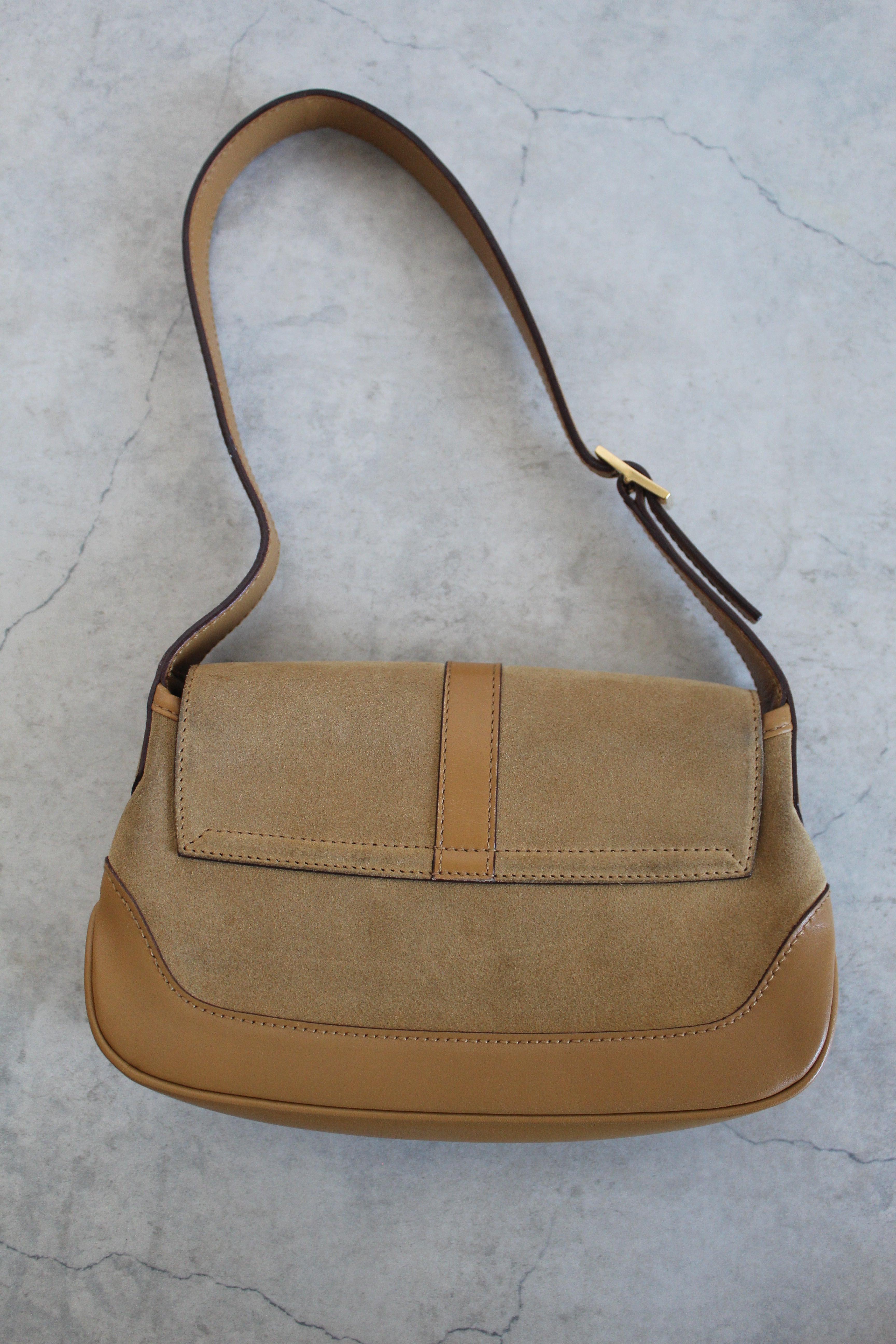 Jackie in Suede Beige
