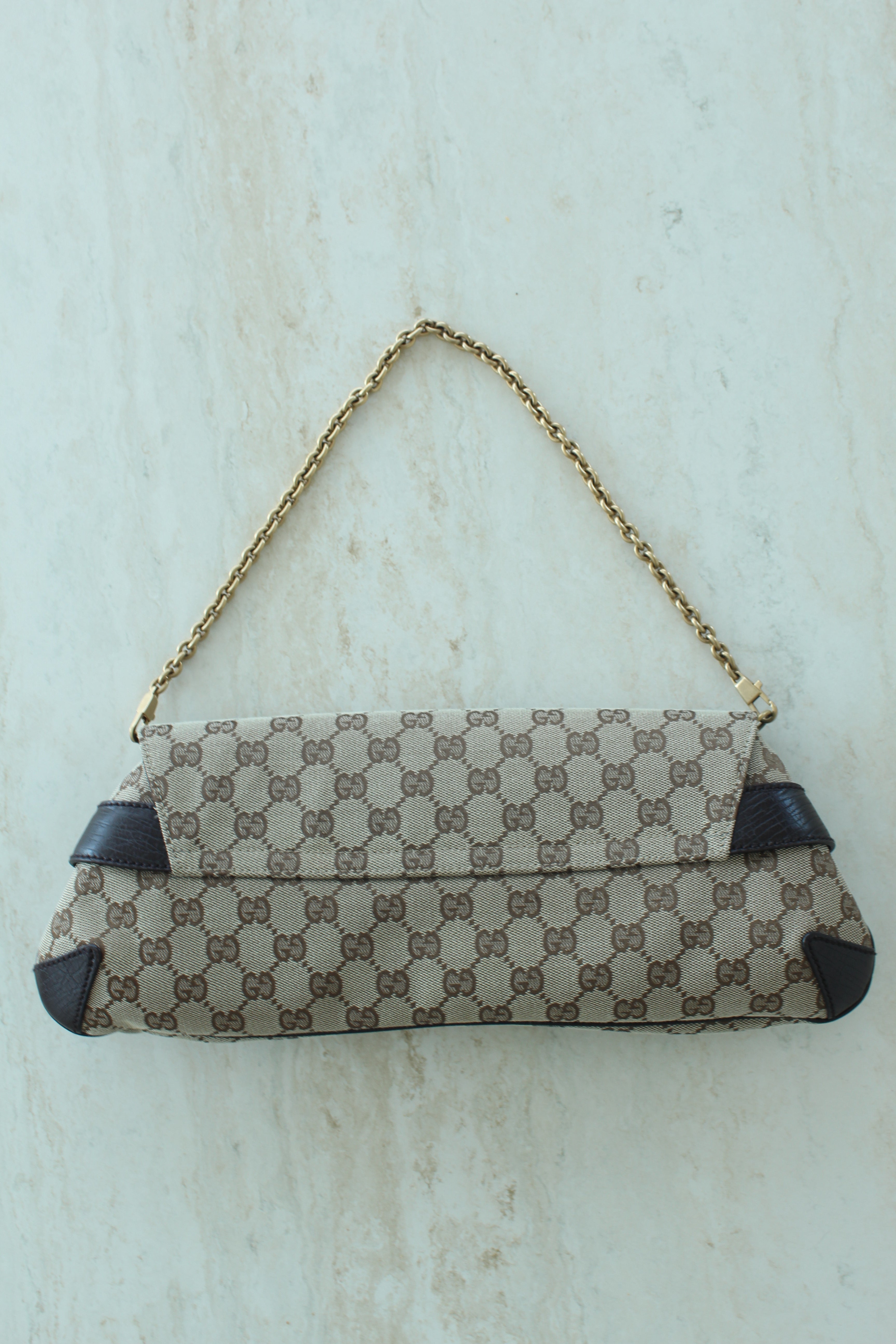 Oversized Horserbit Chain Clutch Bag