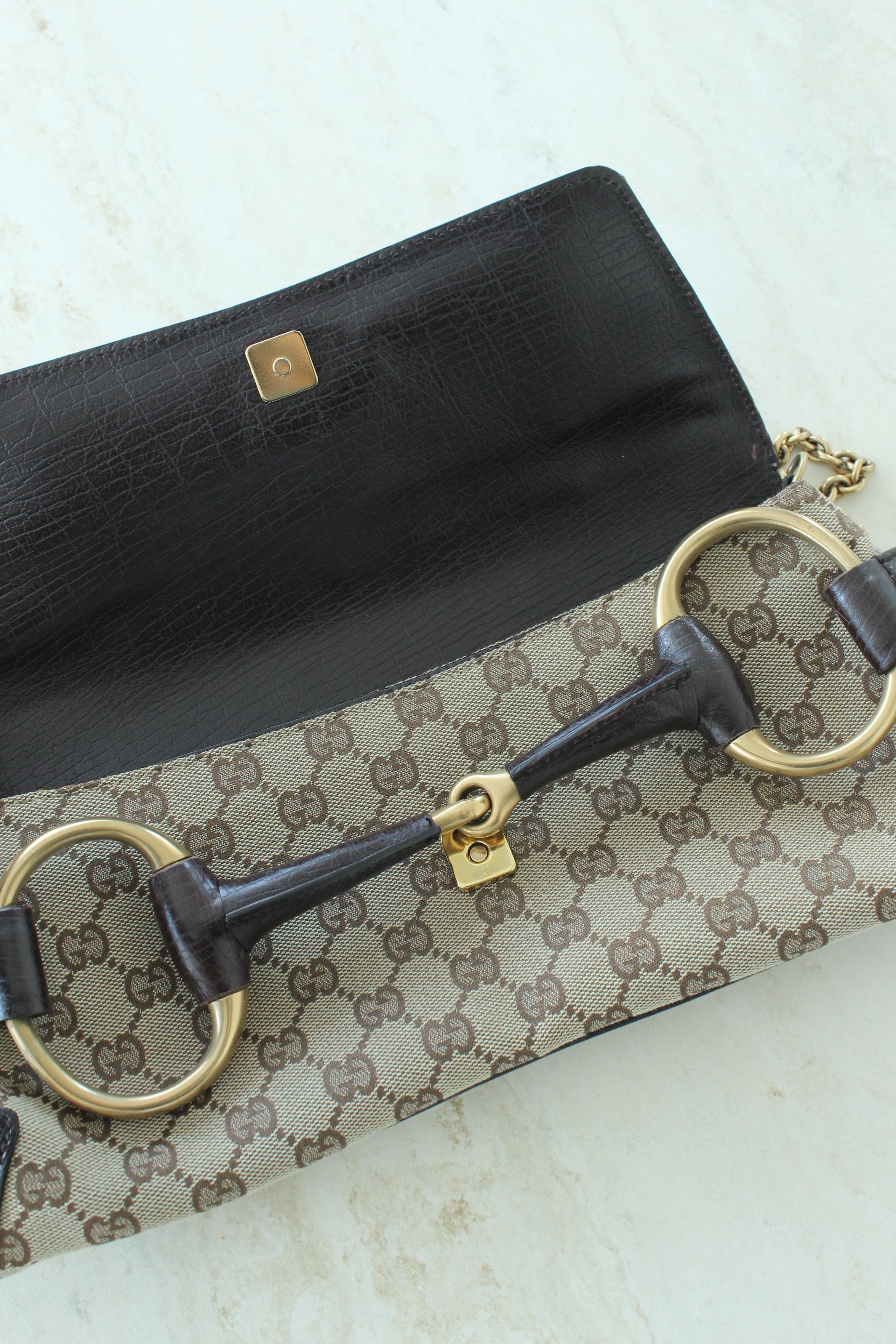 Oversized Horserbit Chain Clutch Bag