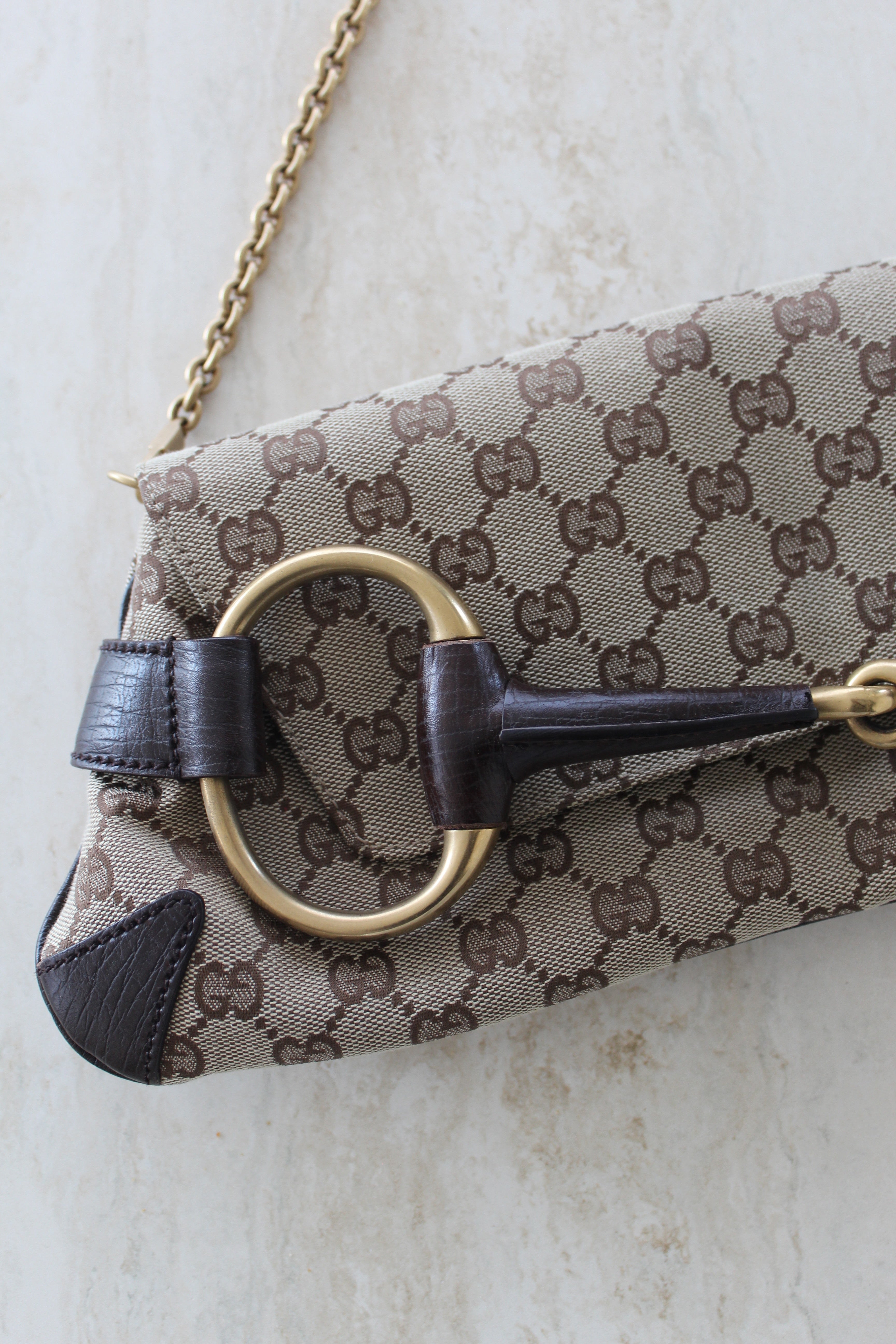 Oversized Horserbit Chain Clutch Bag