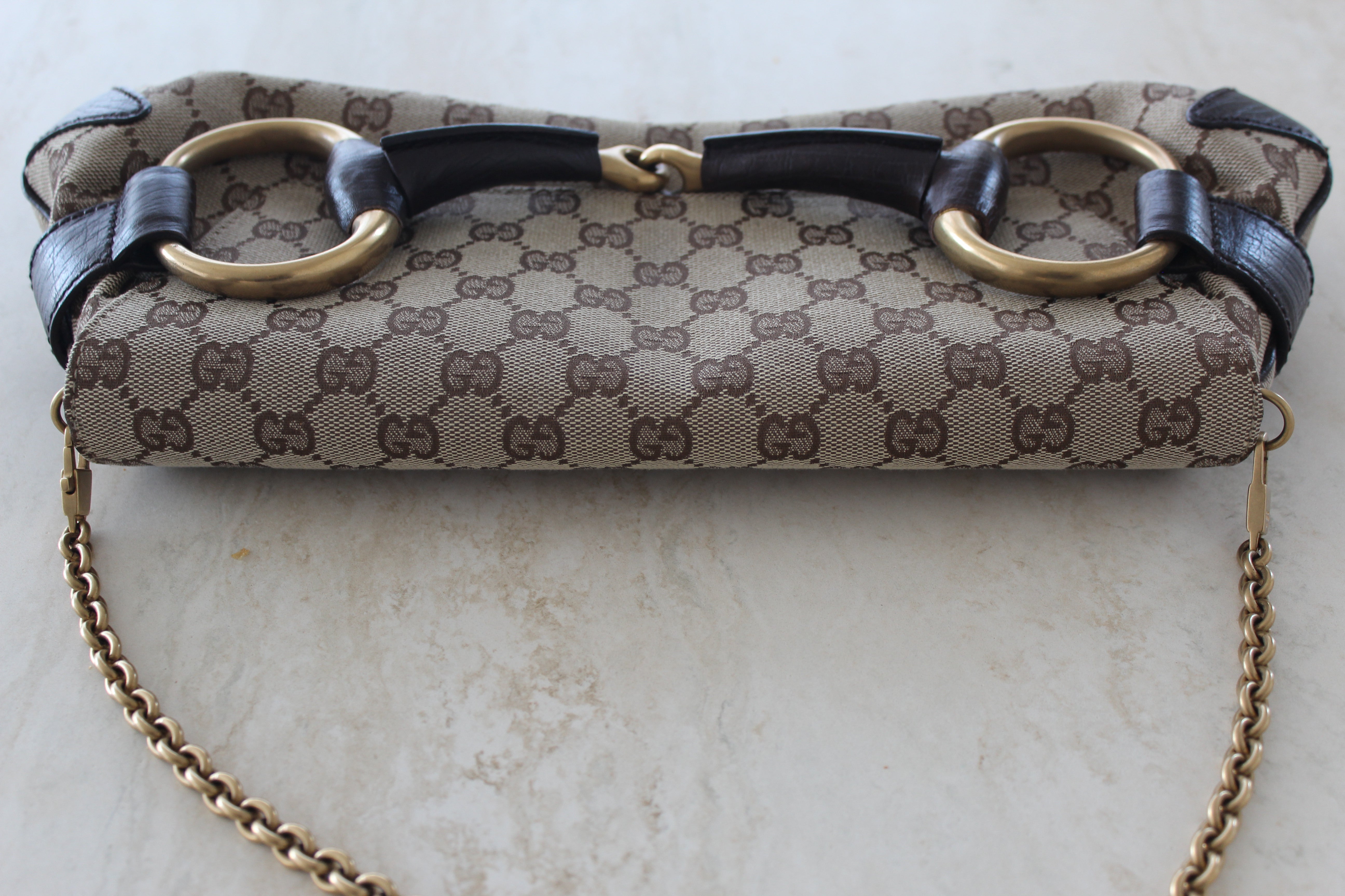 Oversized Horserbit Chain Clutch Bag