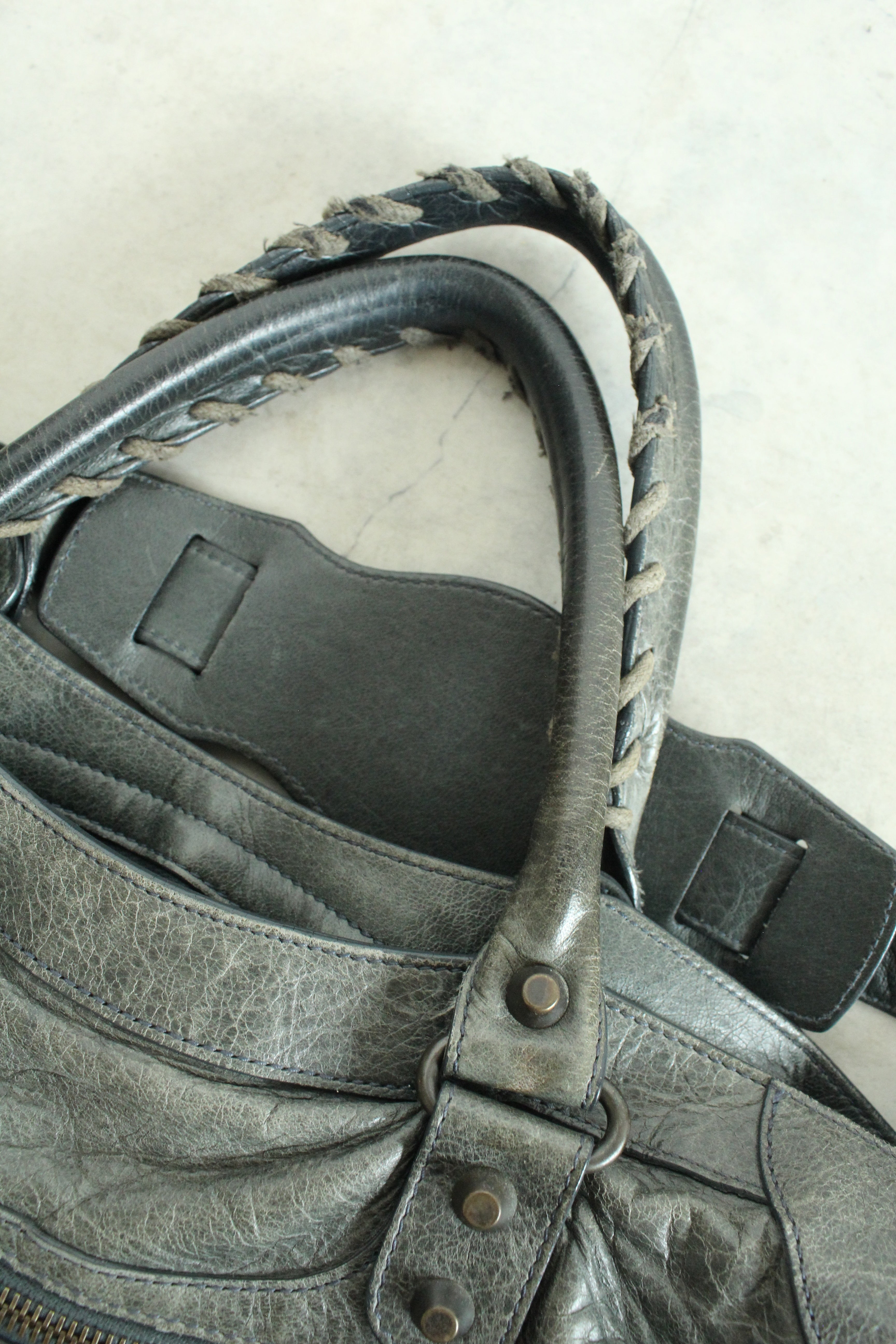 S/S 2011 Motorcycle City Medium in Gris Tarmac