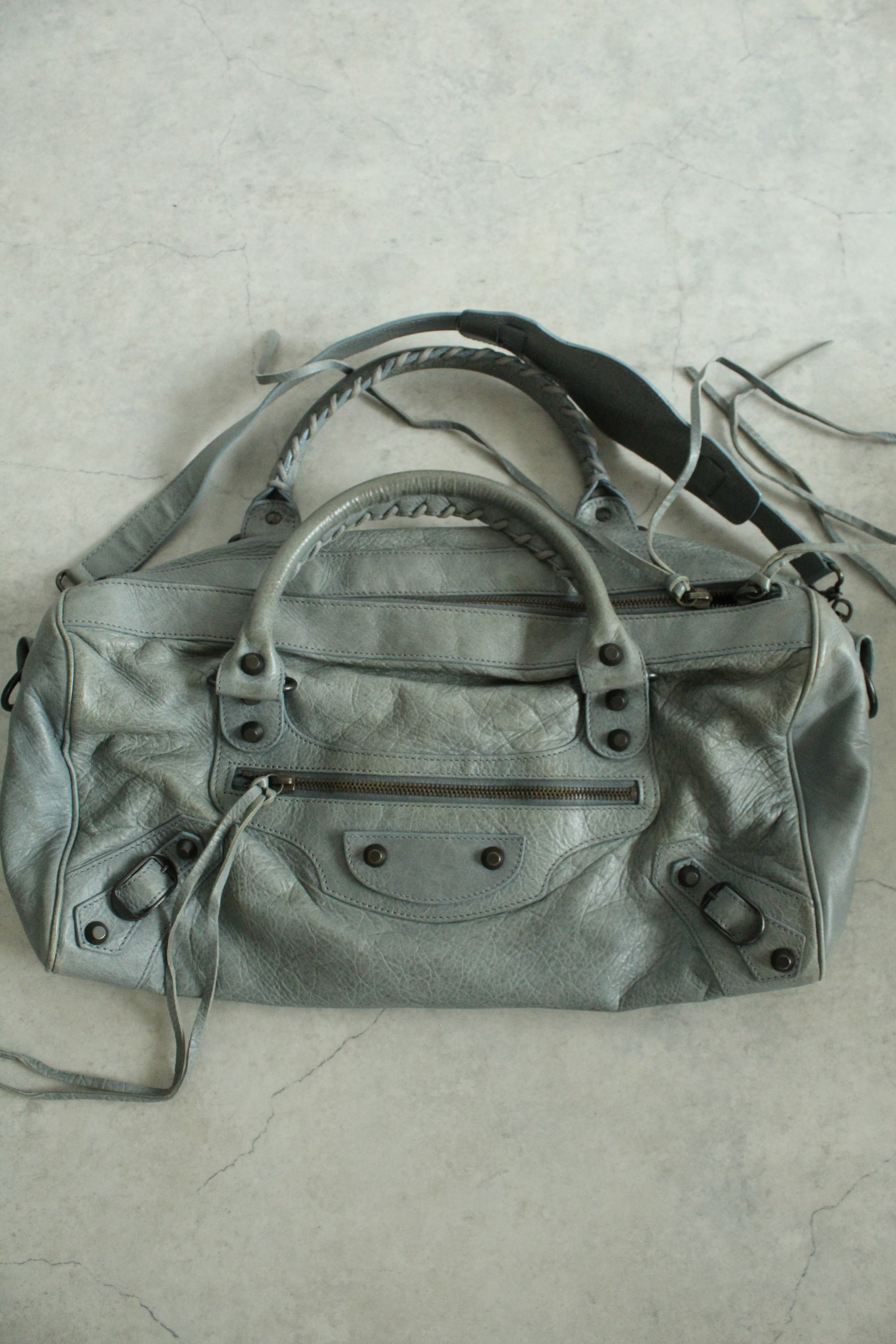 Motorcycle Twiggy in classic hardware in blue-grey