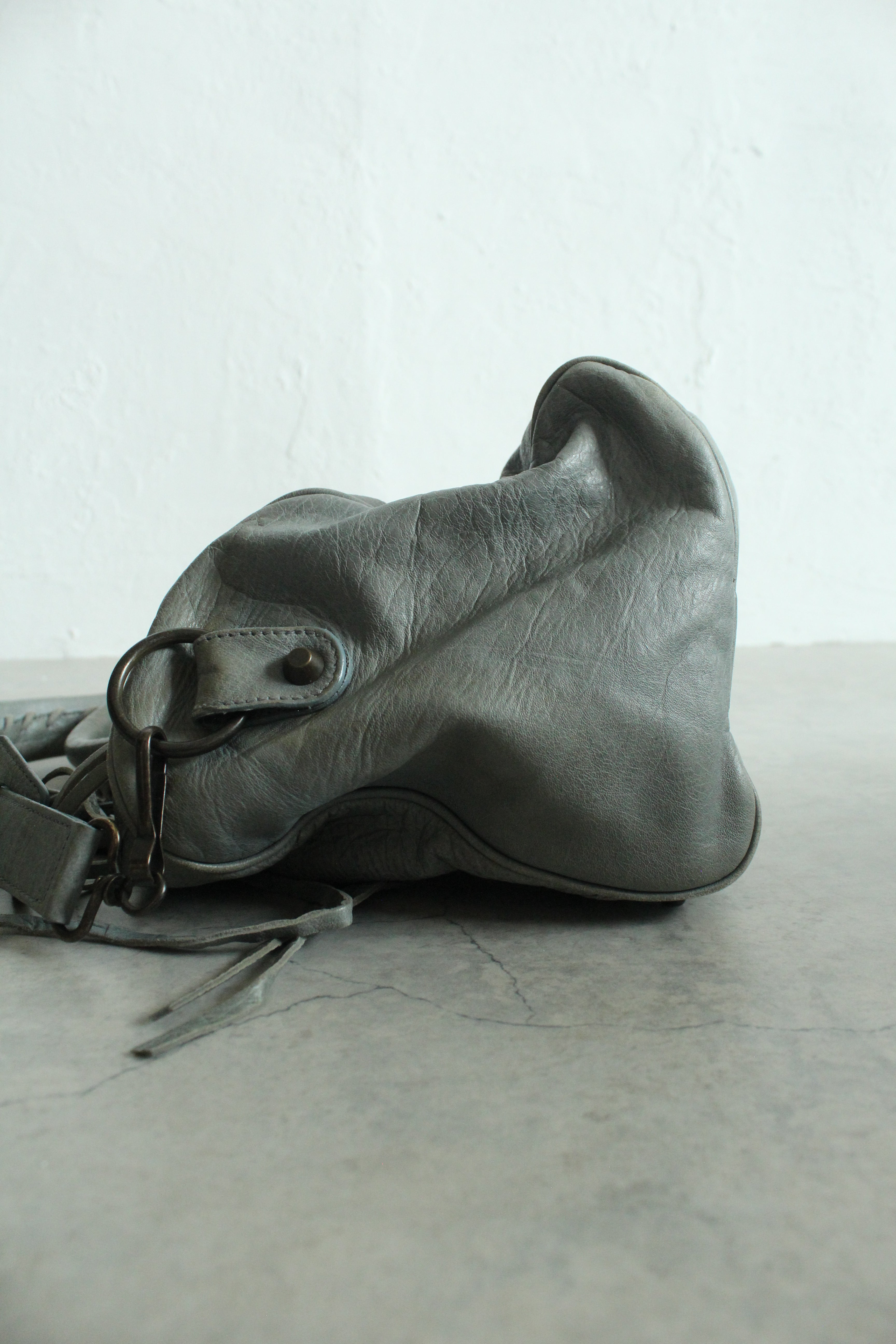 Motorcycle Twiggy in classic hardware in blue-grey