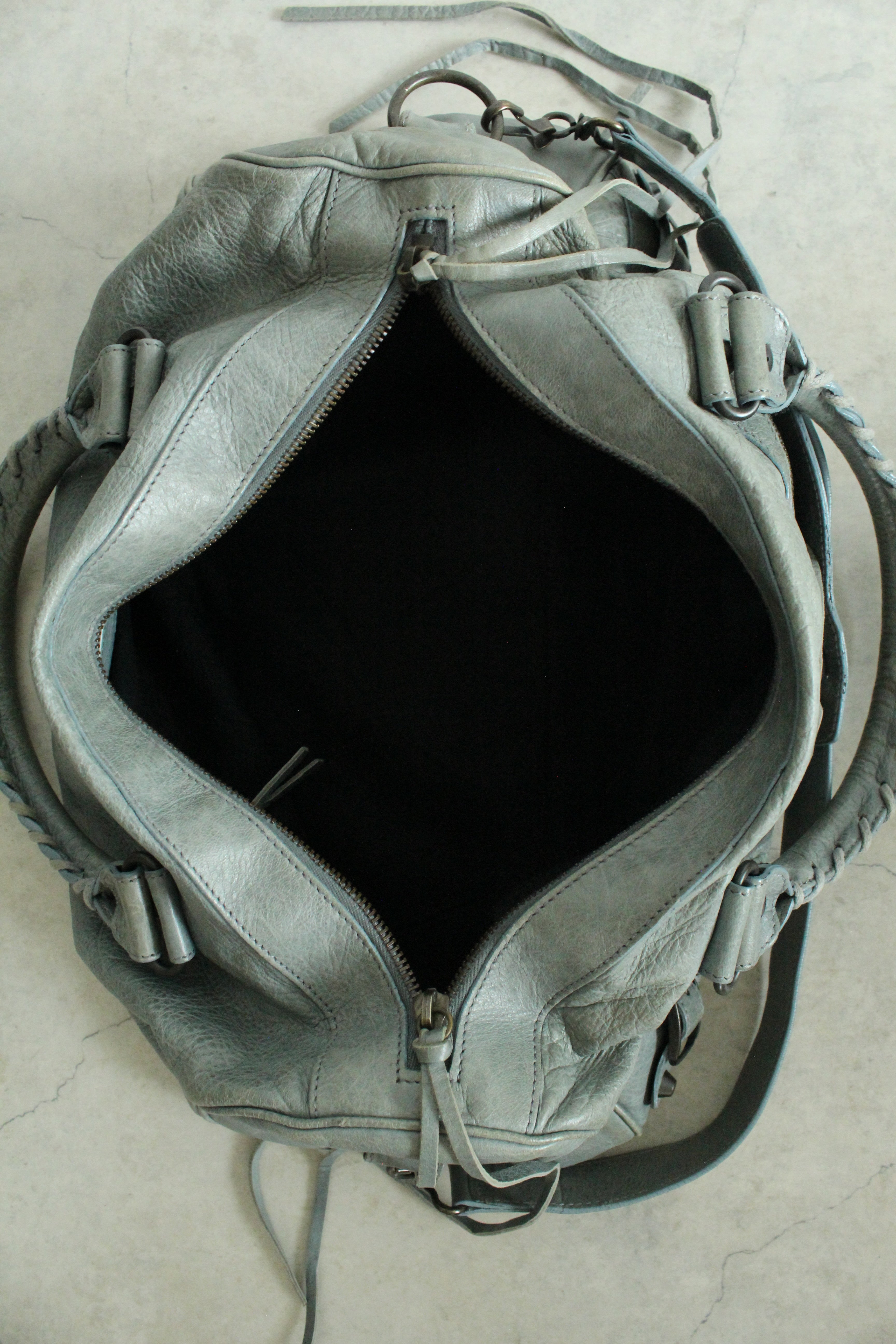 Motorcycle Twiggy in classic hardware in blue-grey