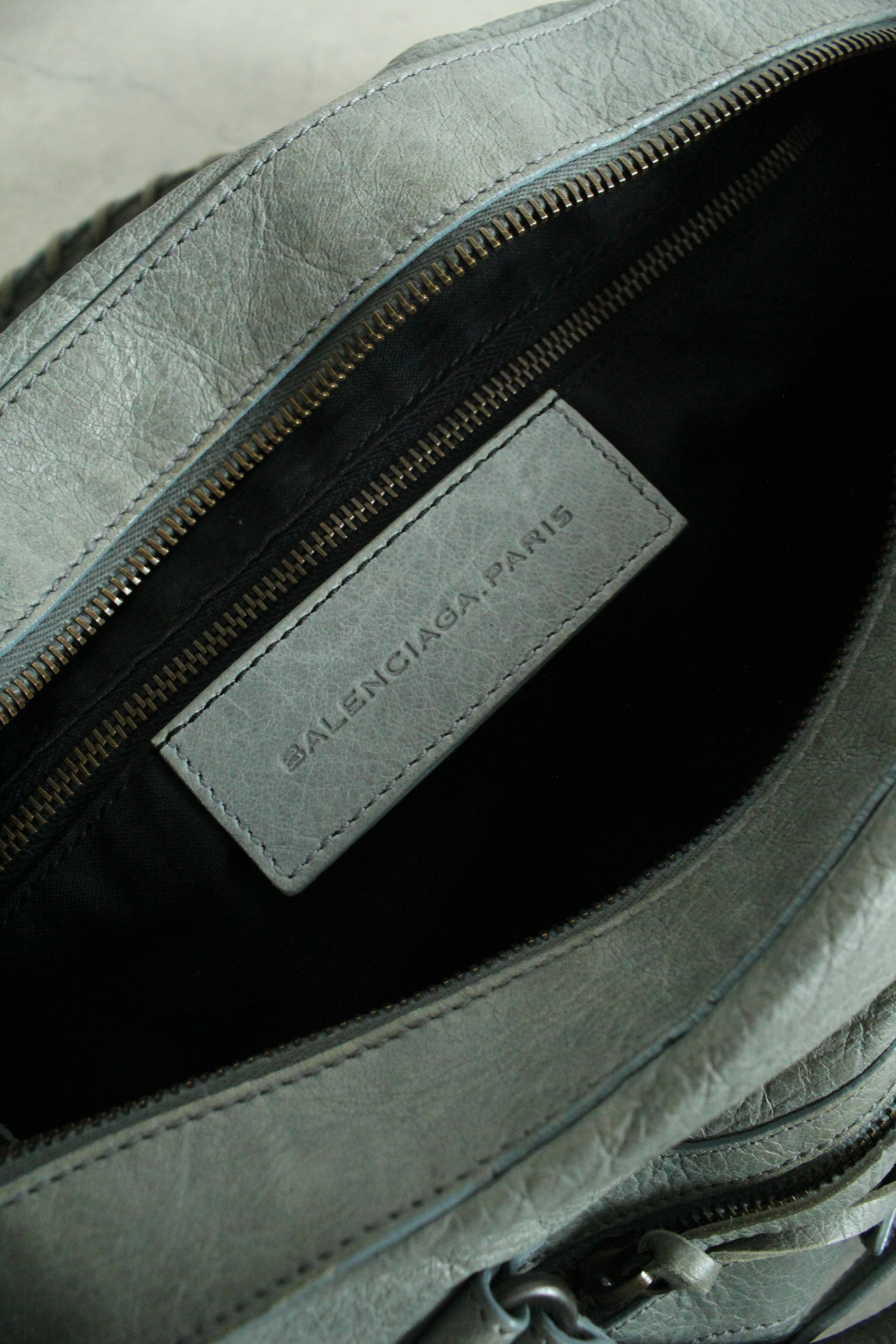 Motorcycle Twiggy in classic hardware in blue-grey