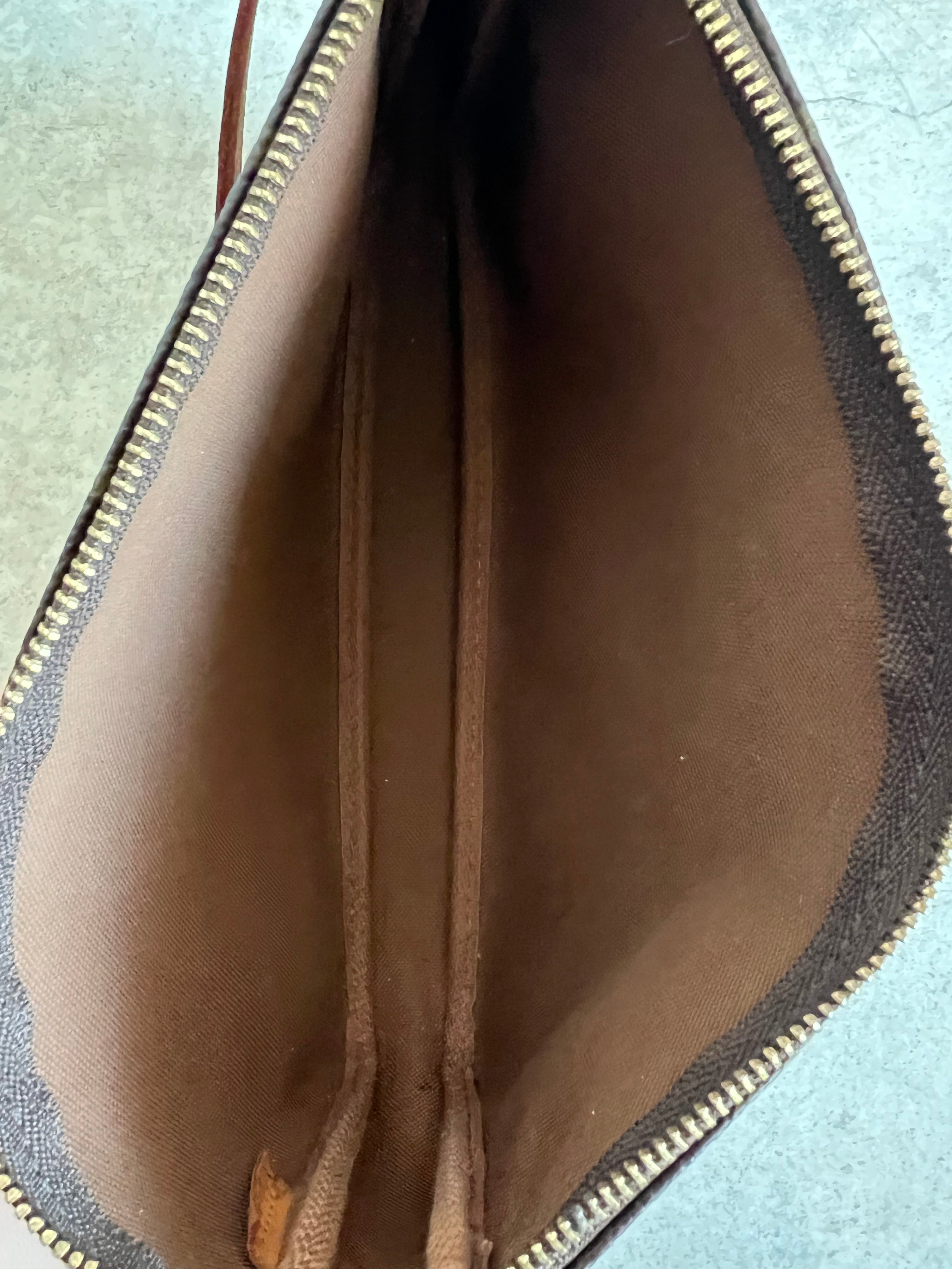 Pochette Accessoires Graffiti Monogram (M82766)