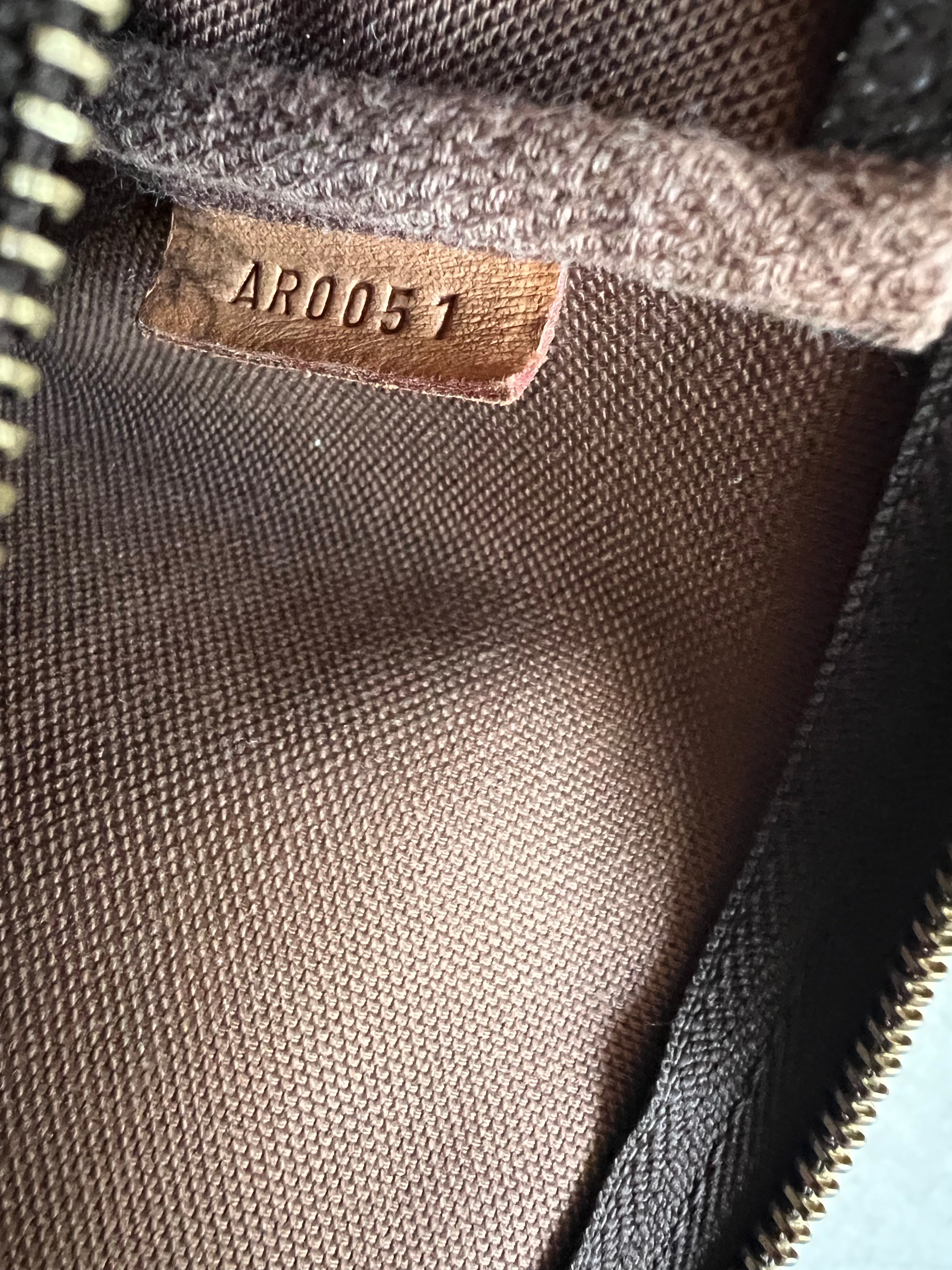 Pochette Accessoires Graffiti Monogram (M82766)