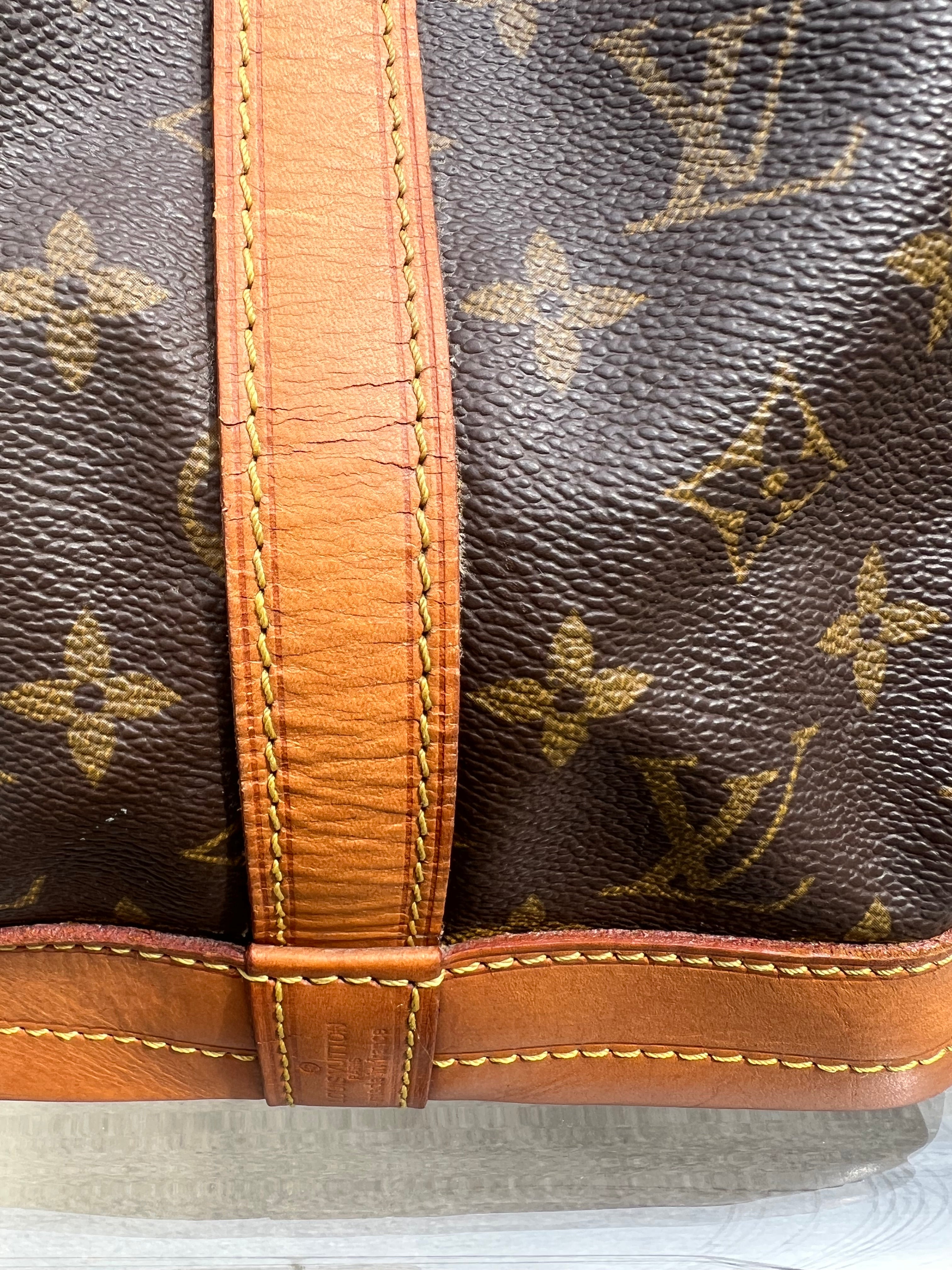 Monogram Noe Shoulder bag