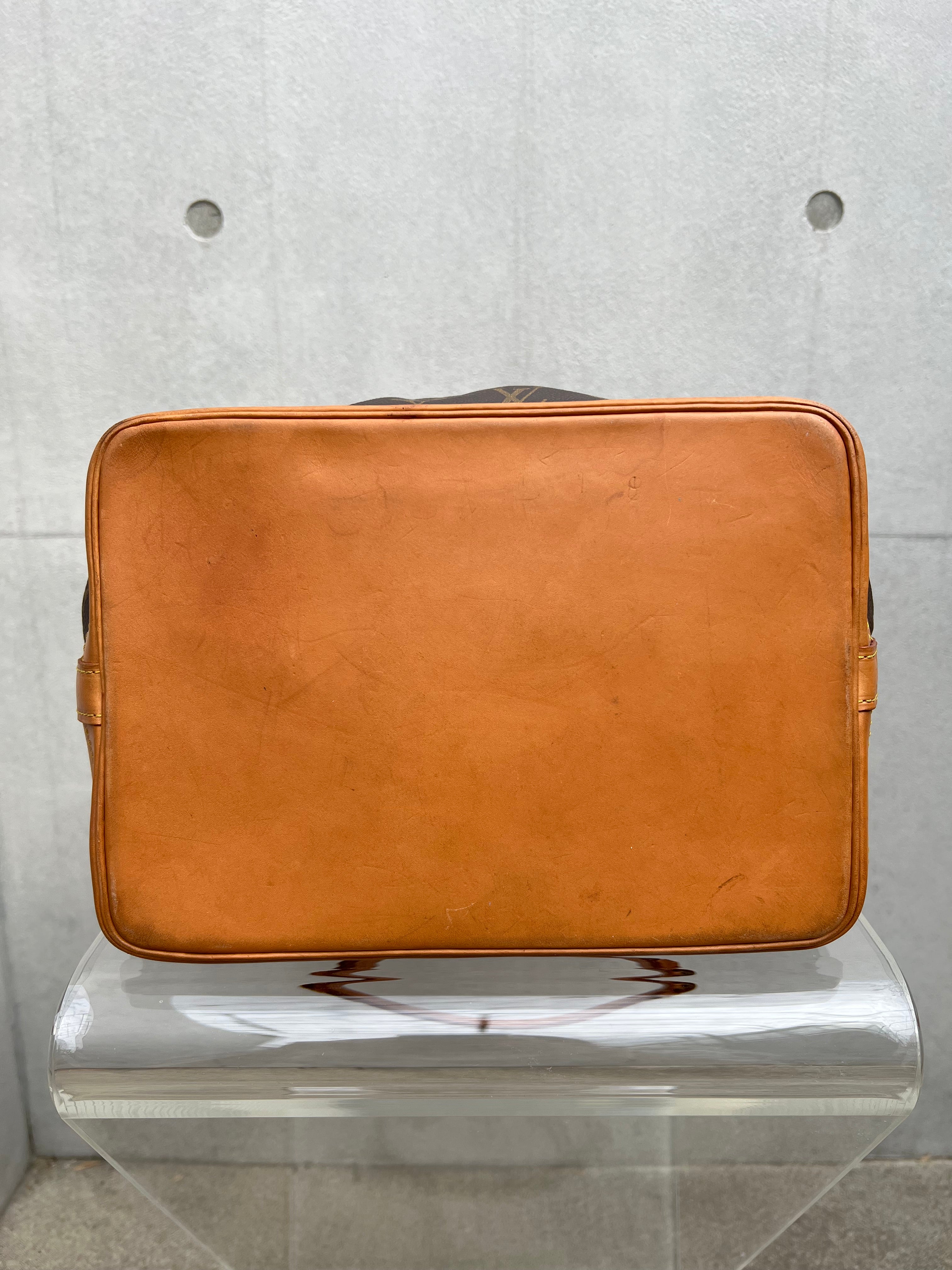 Monogram Noe Shoulder bag