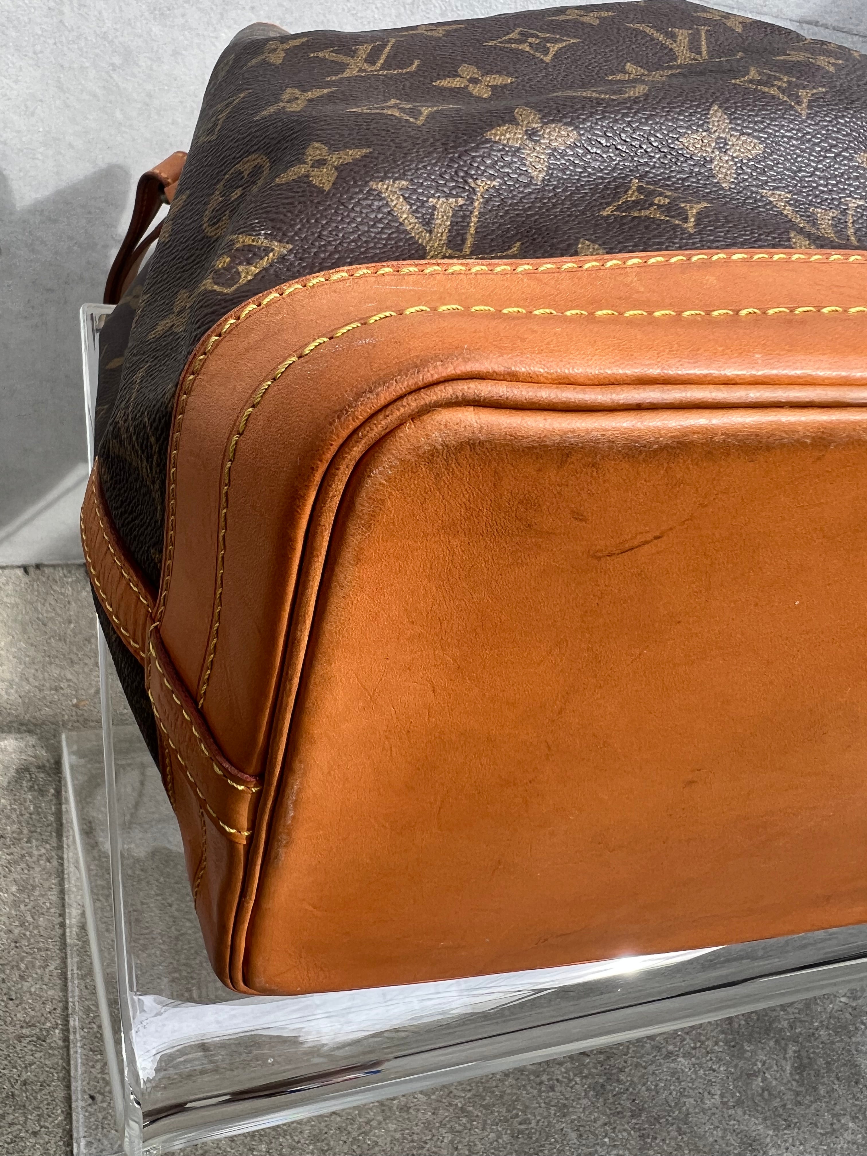 Monogram Noe Shoulder bag