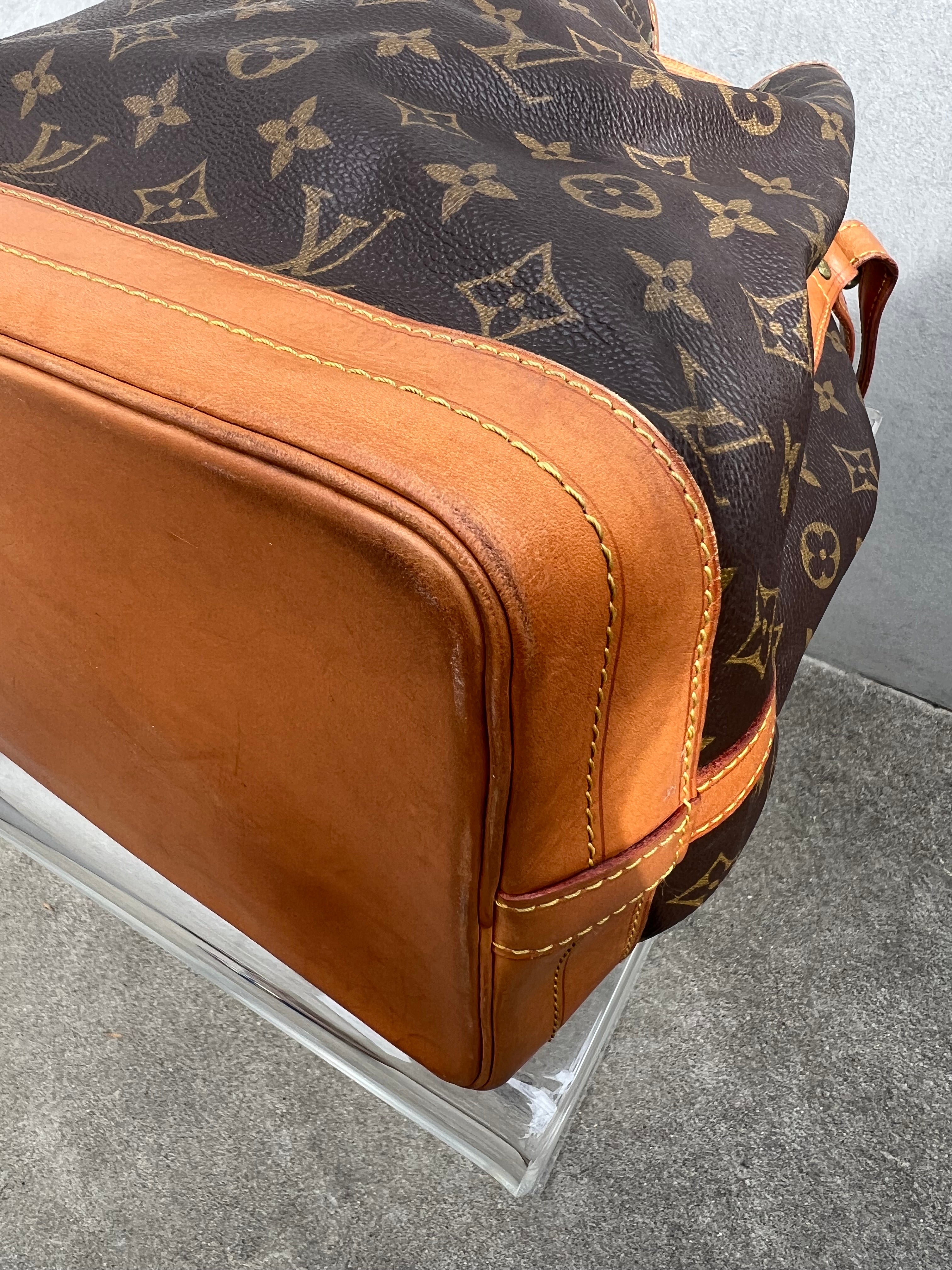 Monogram Noe Shoulder bag