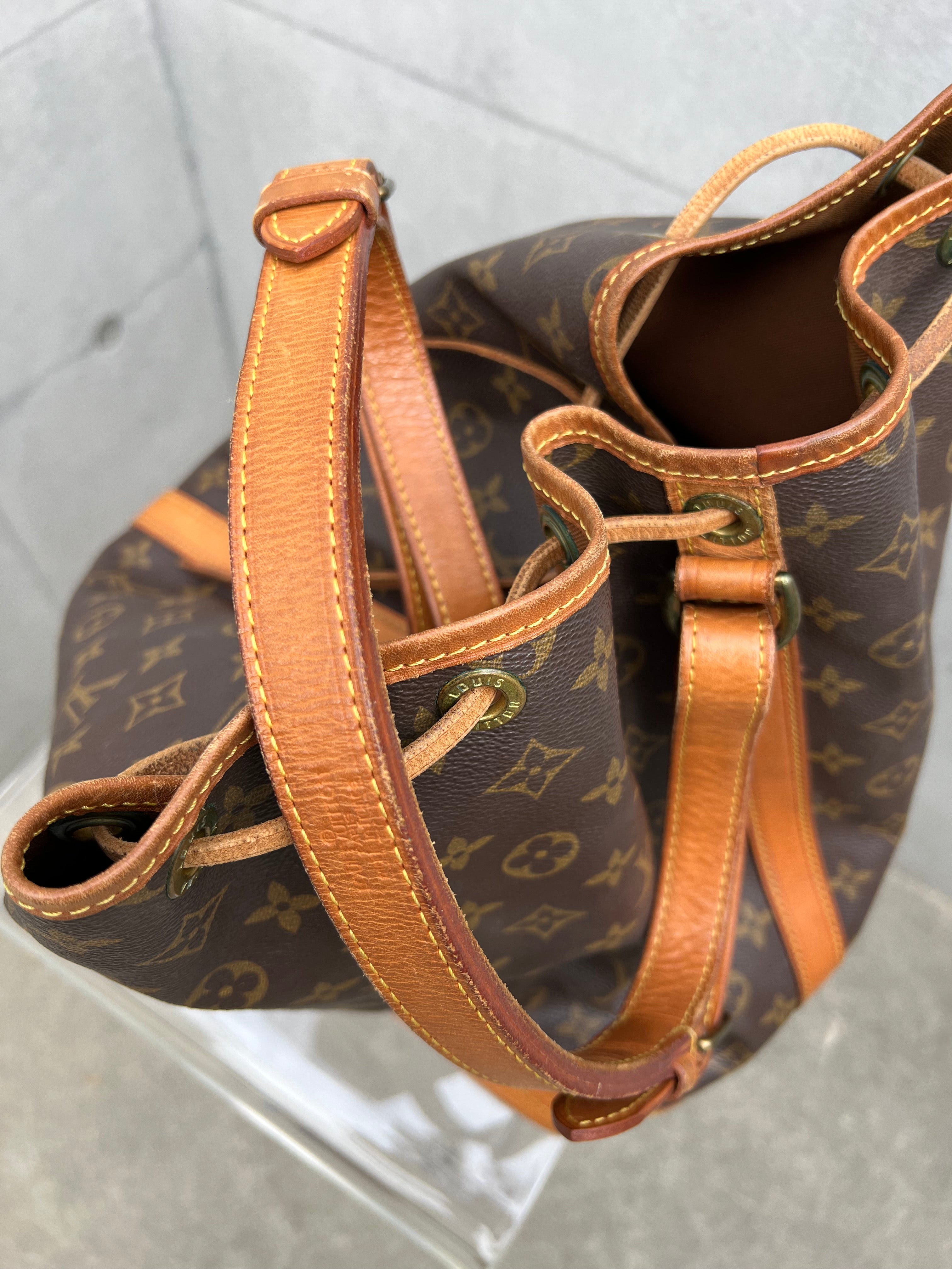 Monogram Noe Shoulder bag
