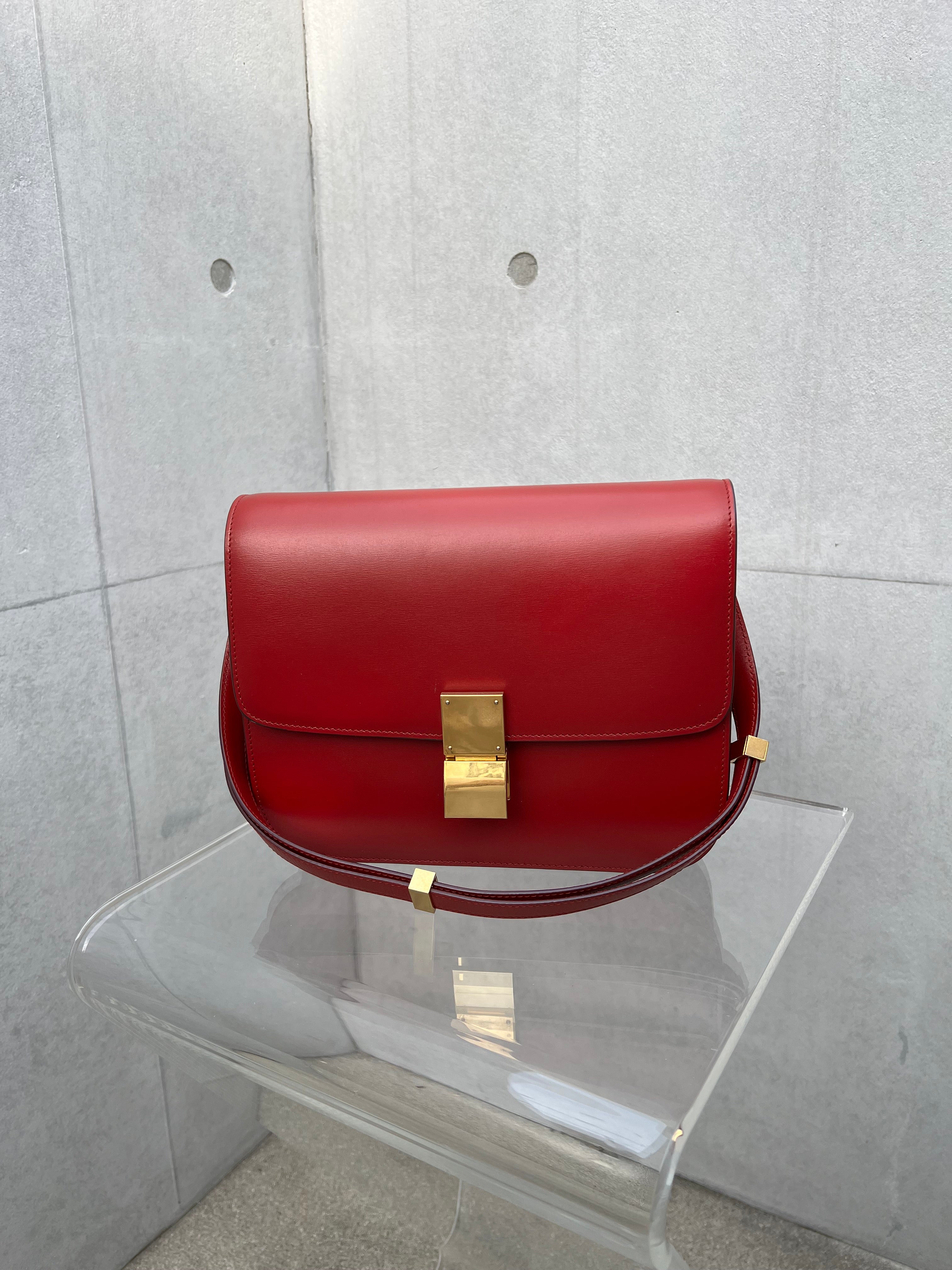 Classic Box Bag Medium in Red