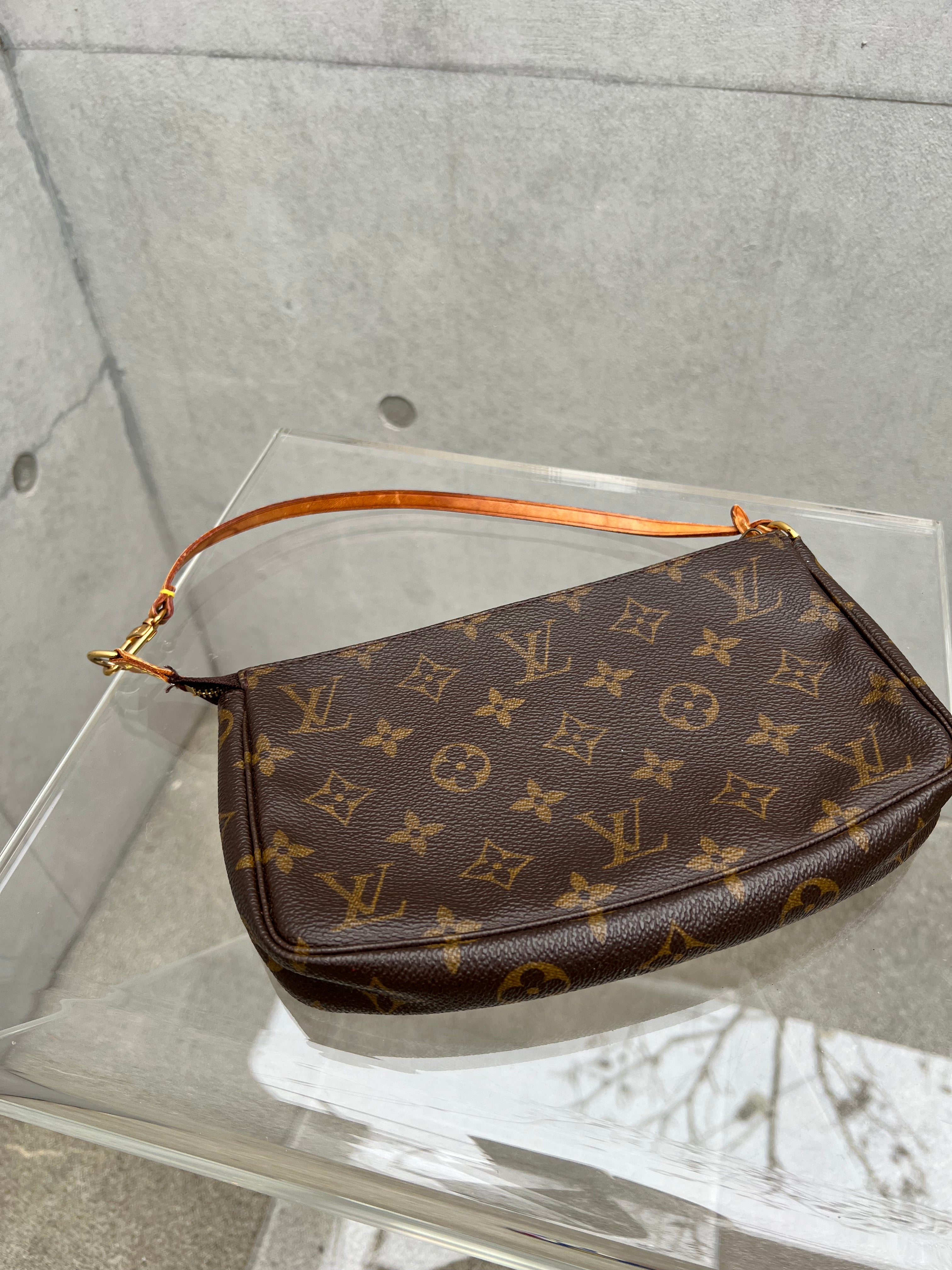 Monogram Pochette Accessoires