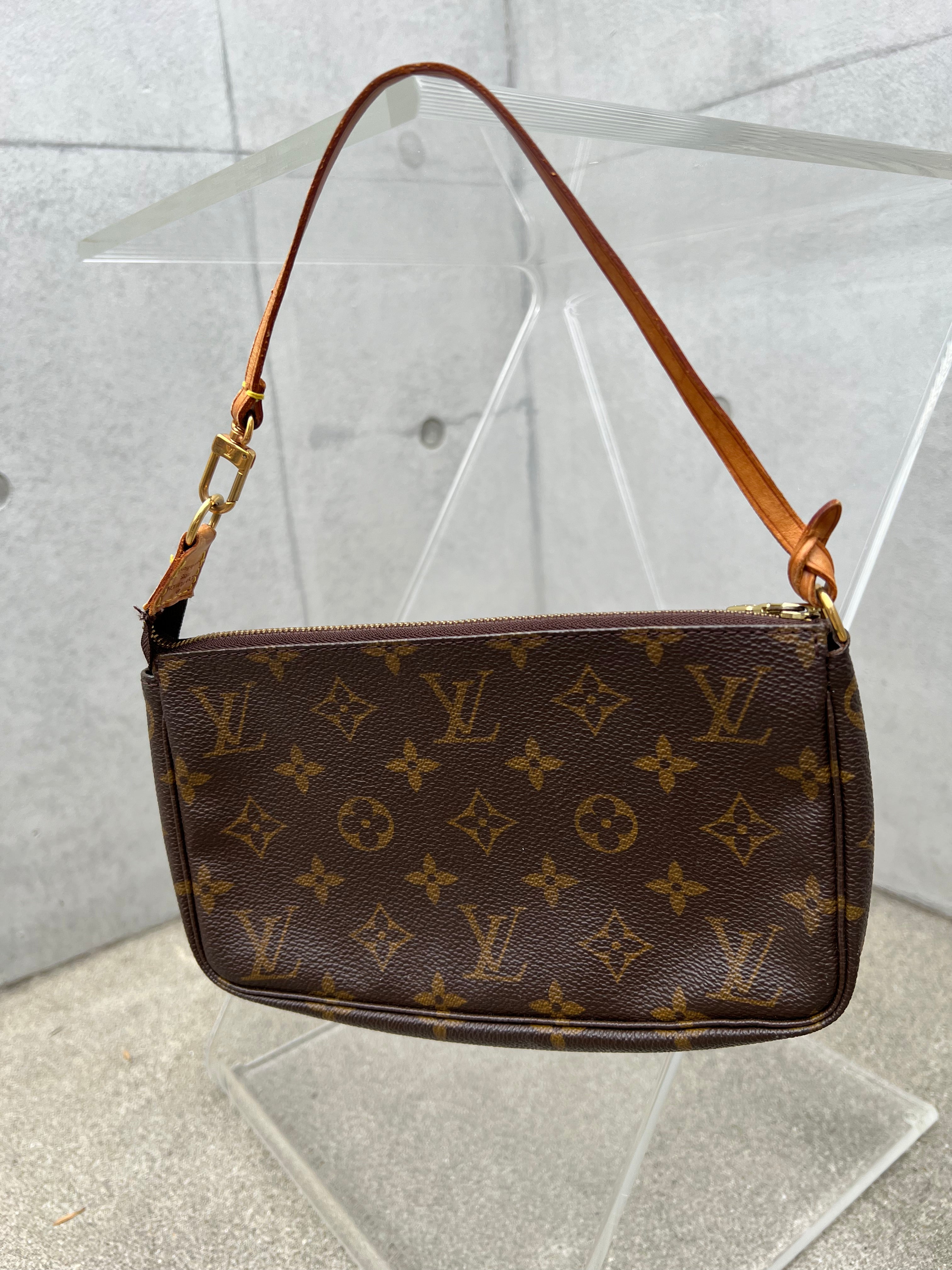 Monogram Pochette Accessoires