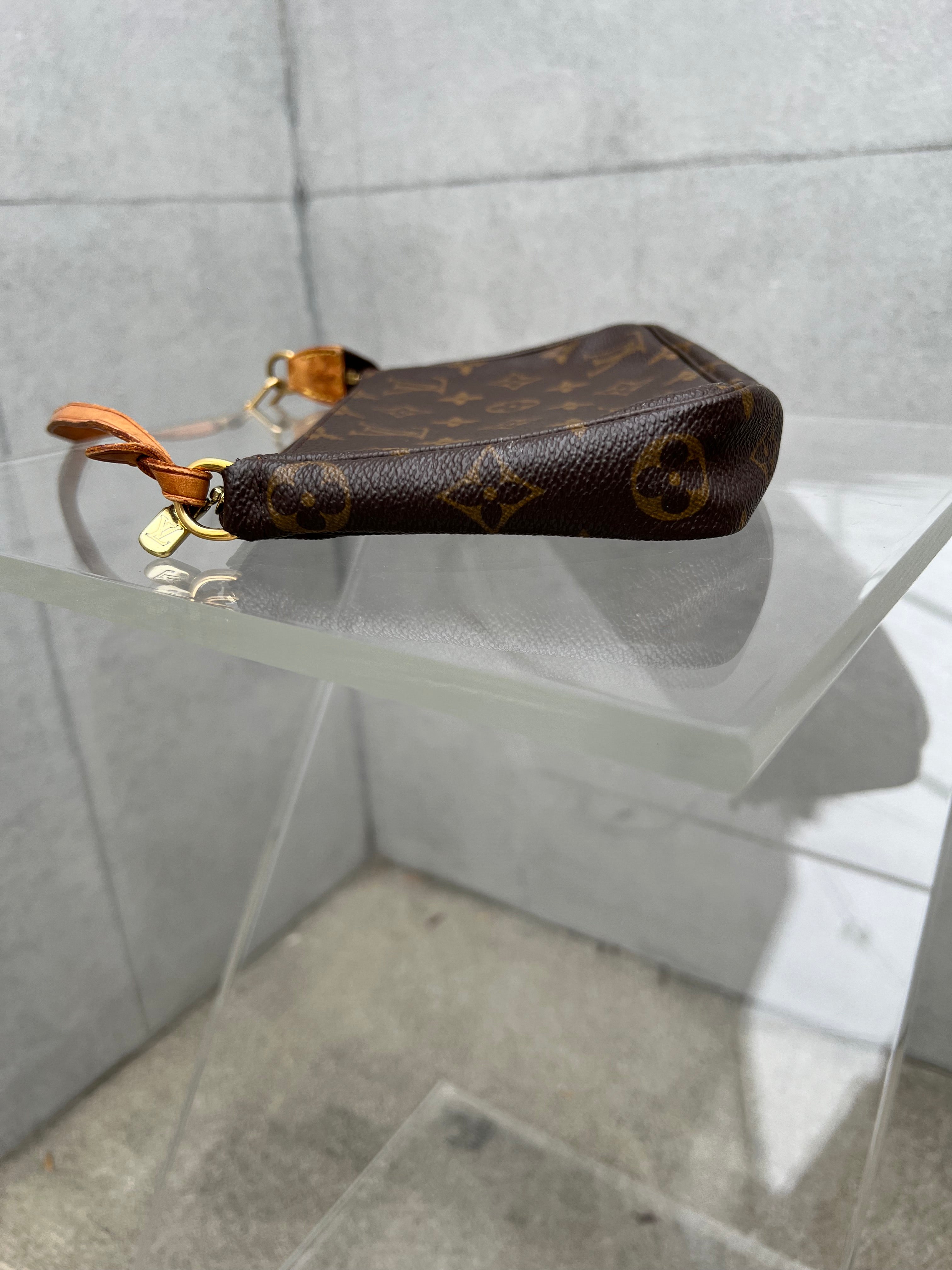 Monogram Pochette Accessoires