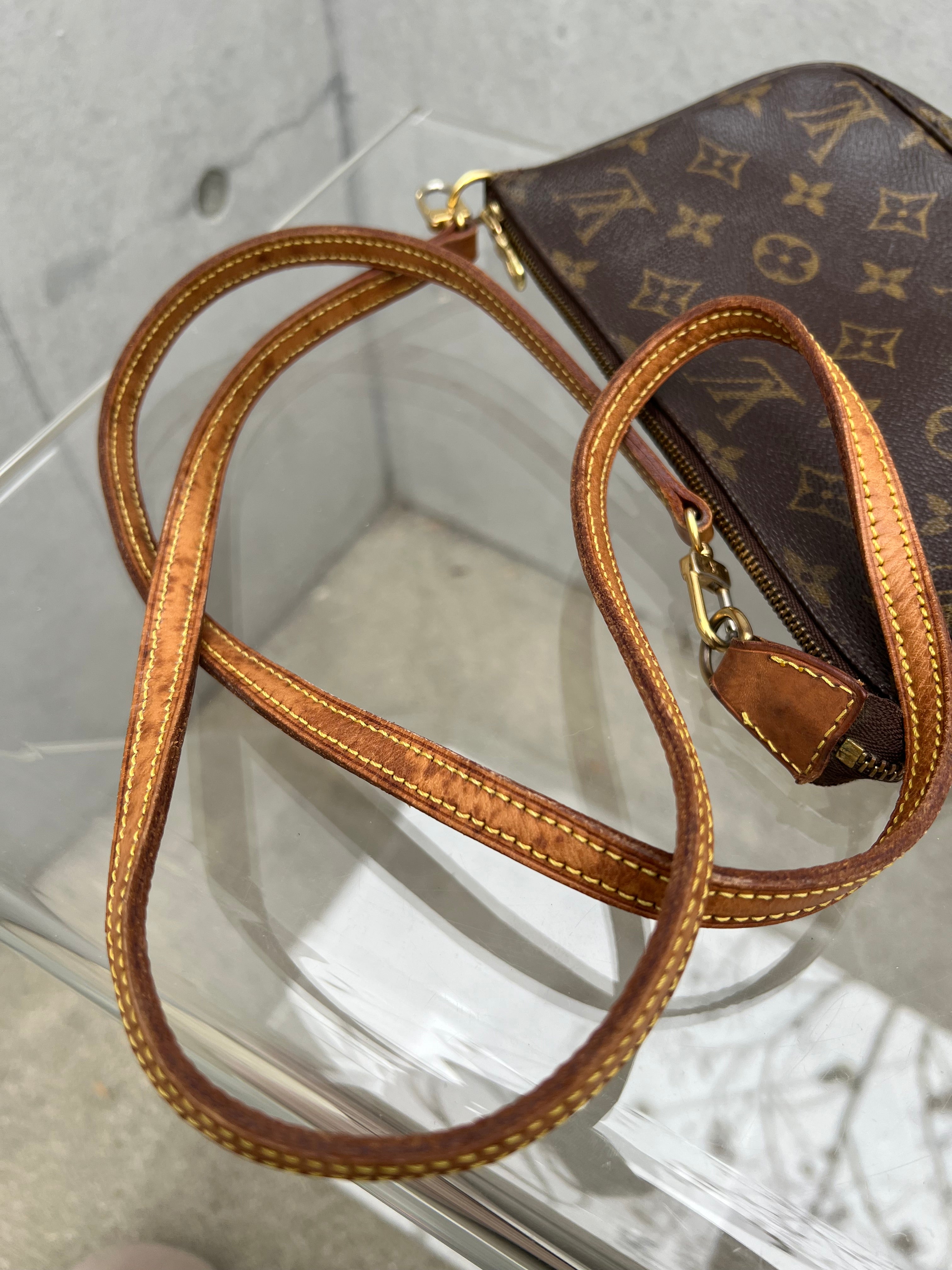 Monogram Pochette Accessoires with 2 Straps(Crossbody/Shoulder)