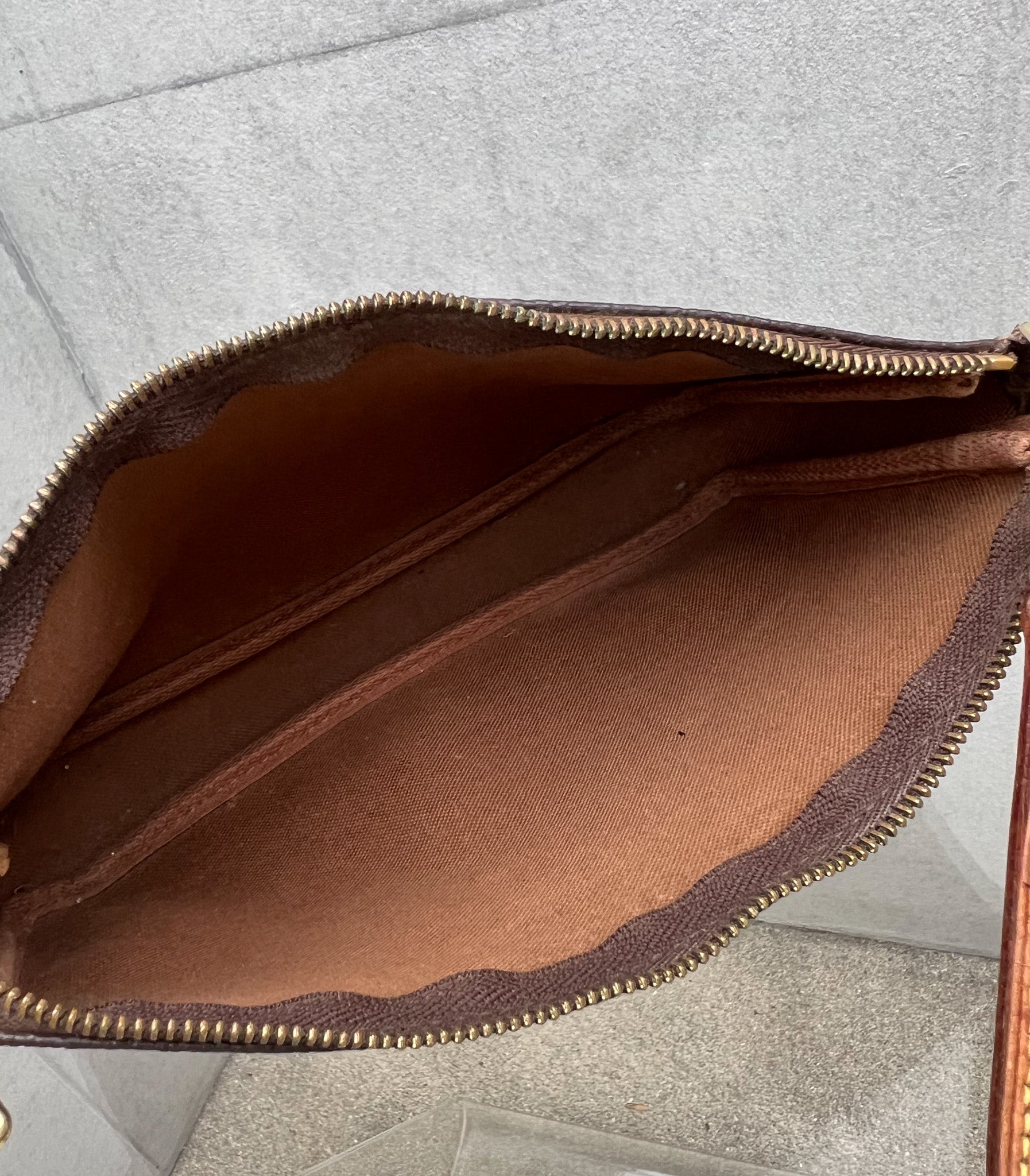 Monogram Pochette Accessoires with 2 Straps(Crossbody/Shoulder)