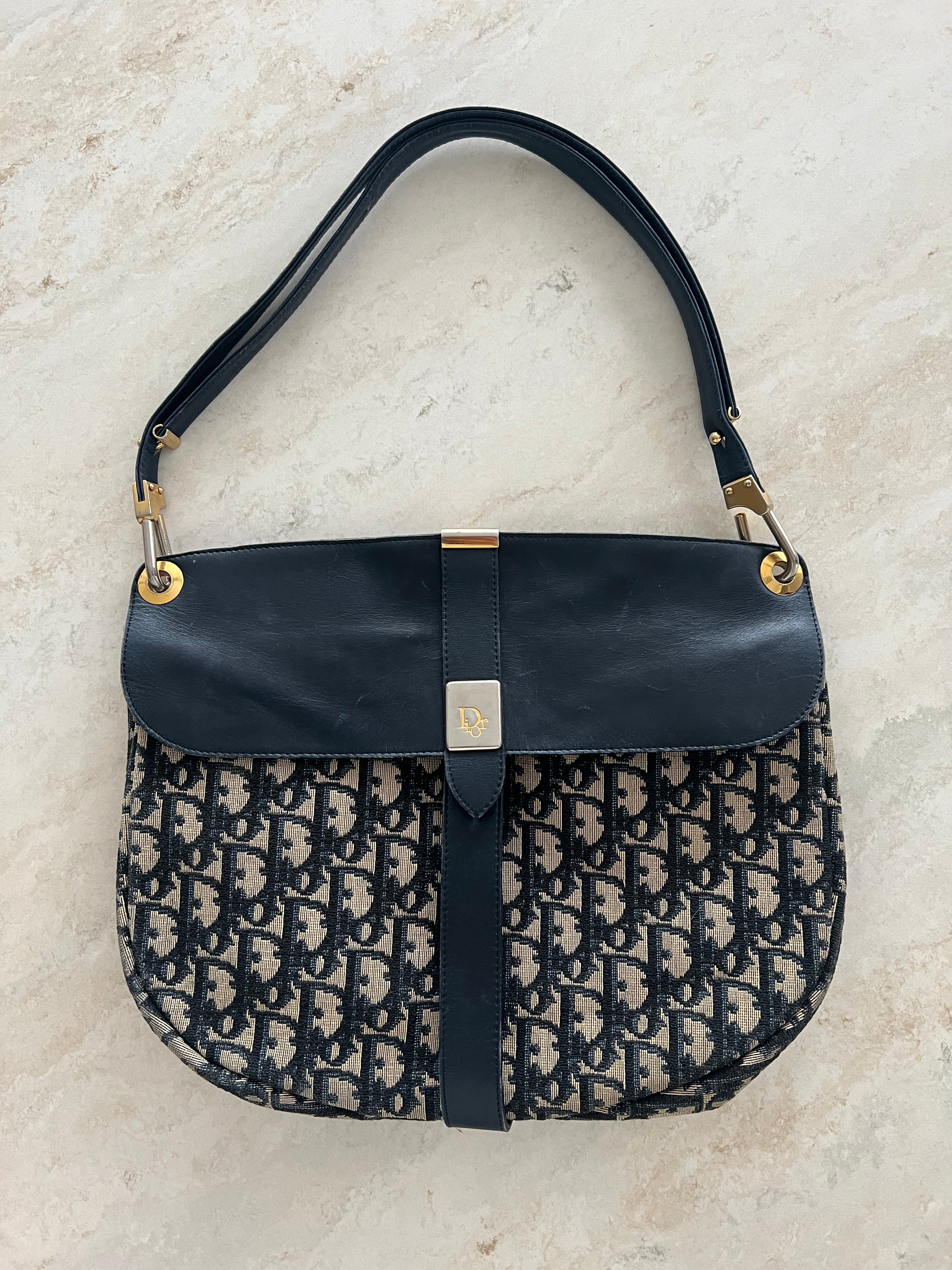 Trotter Canvas Flap Shoulder Bag in Navy