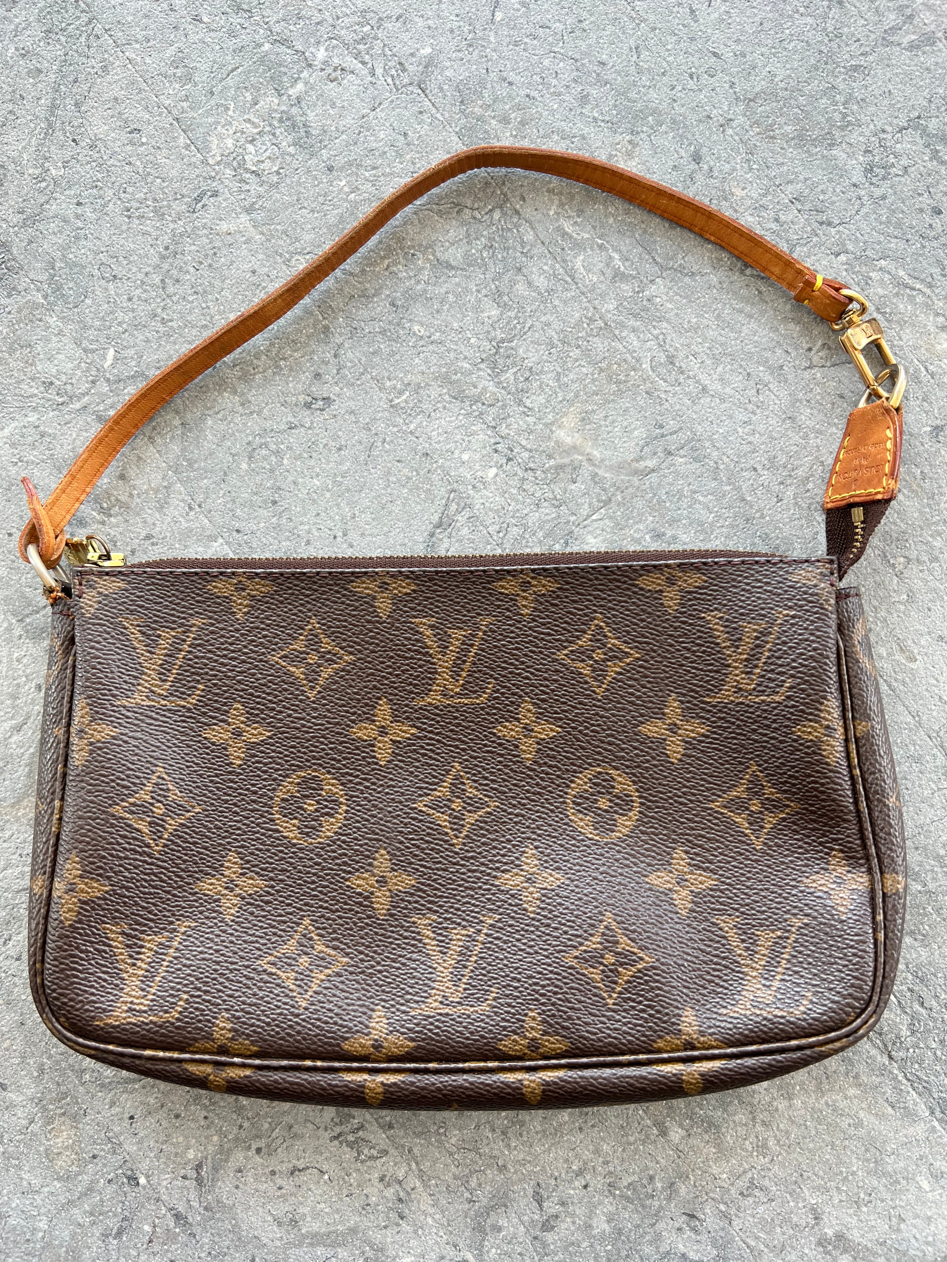 Monogram Pochette Accessoires SL1000