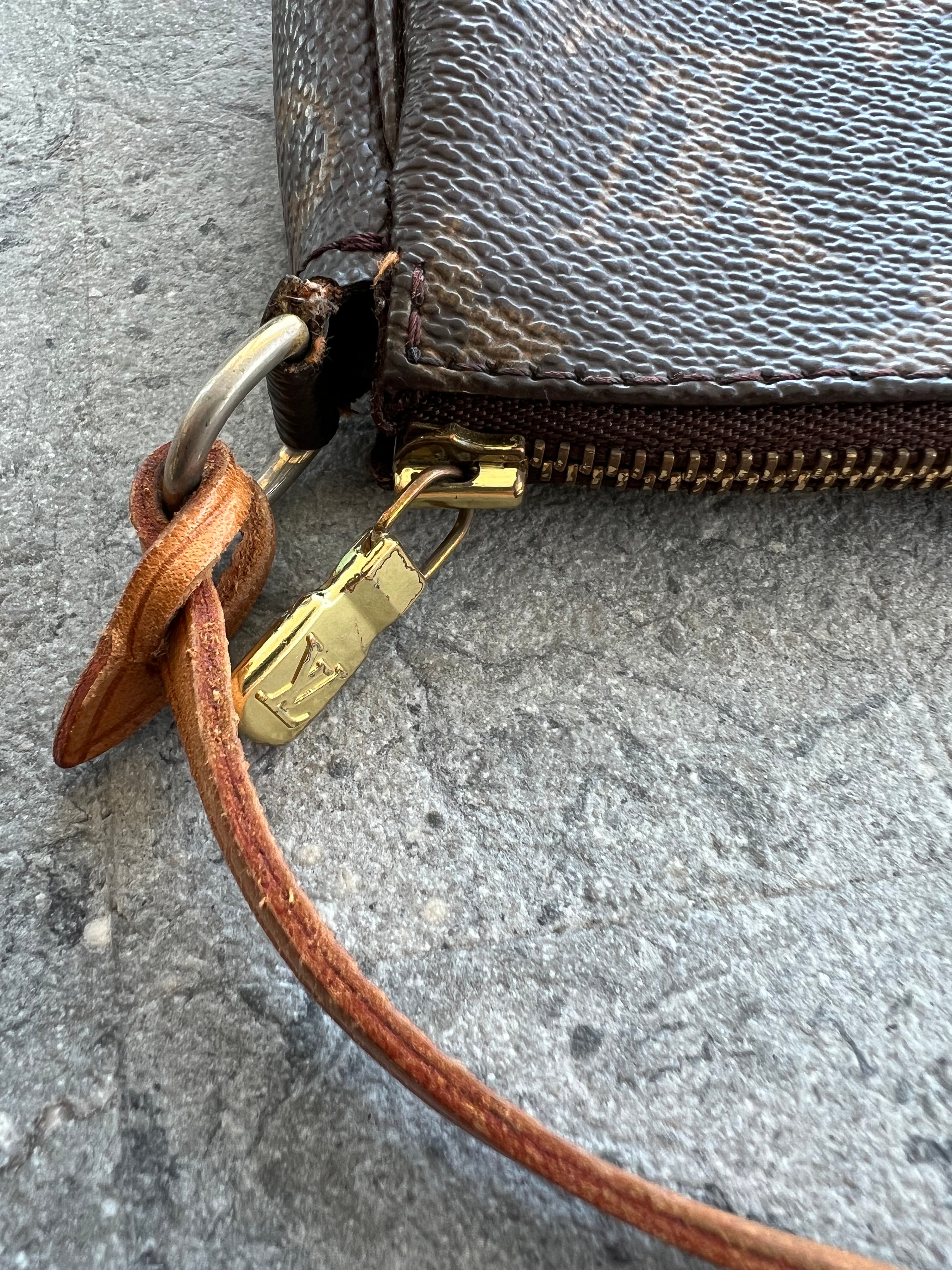 Monogram Pochette Accessoires SL1000