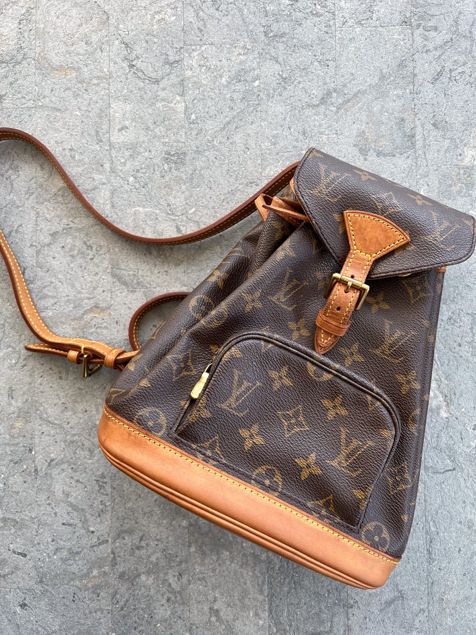 Authentic Vintage Louis Vuitton Mini Montsouris PM Backpack SP0957 Authentic Vintage Louis Vuitton Mini Montsouris PM Backpack SP0957