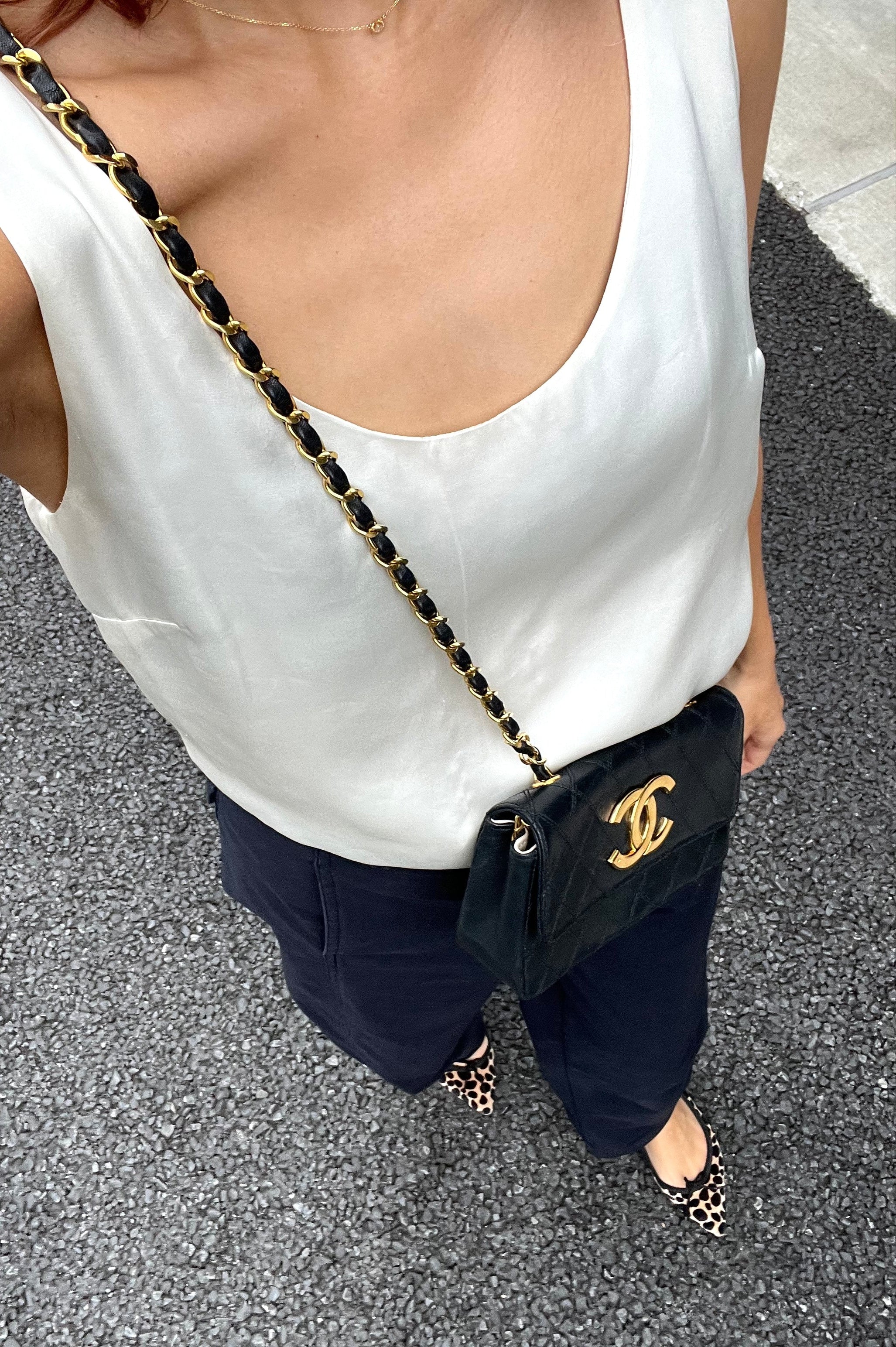 Petit Bicolore chain bag with oversized coco logo
