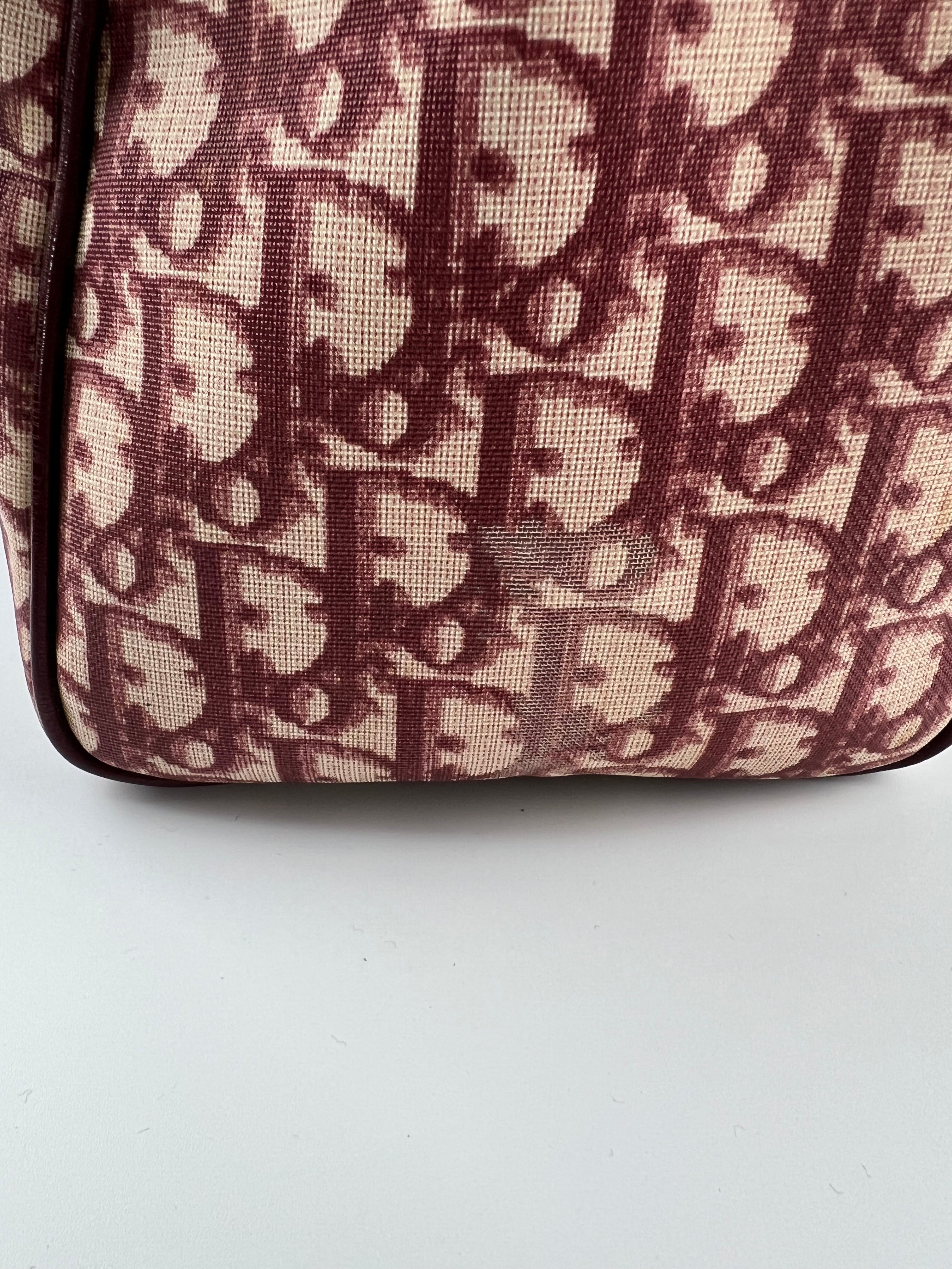 Trotter Boston Bag in Oblique Canvas Burgundy