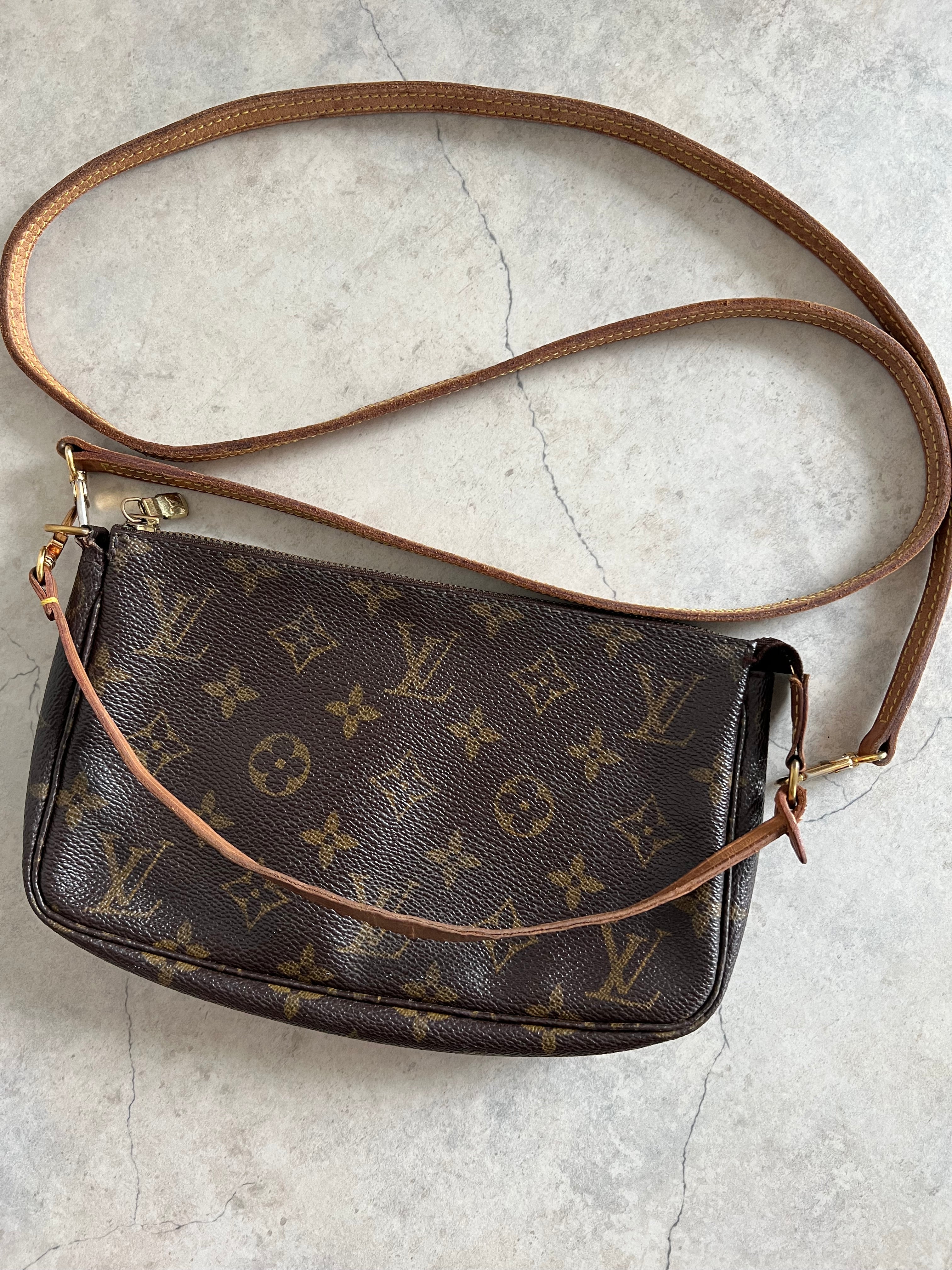 Monogram Pochette Accessoires with 2 Straps(Crossbody/Shoulder)