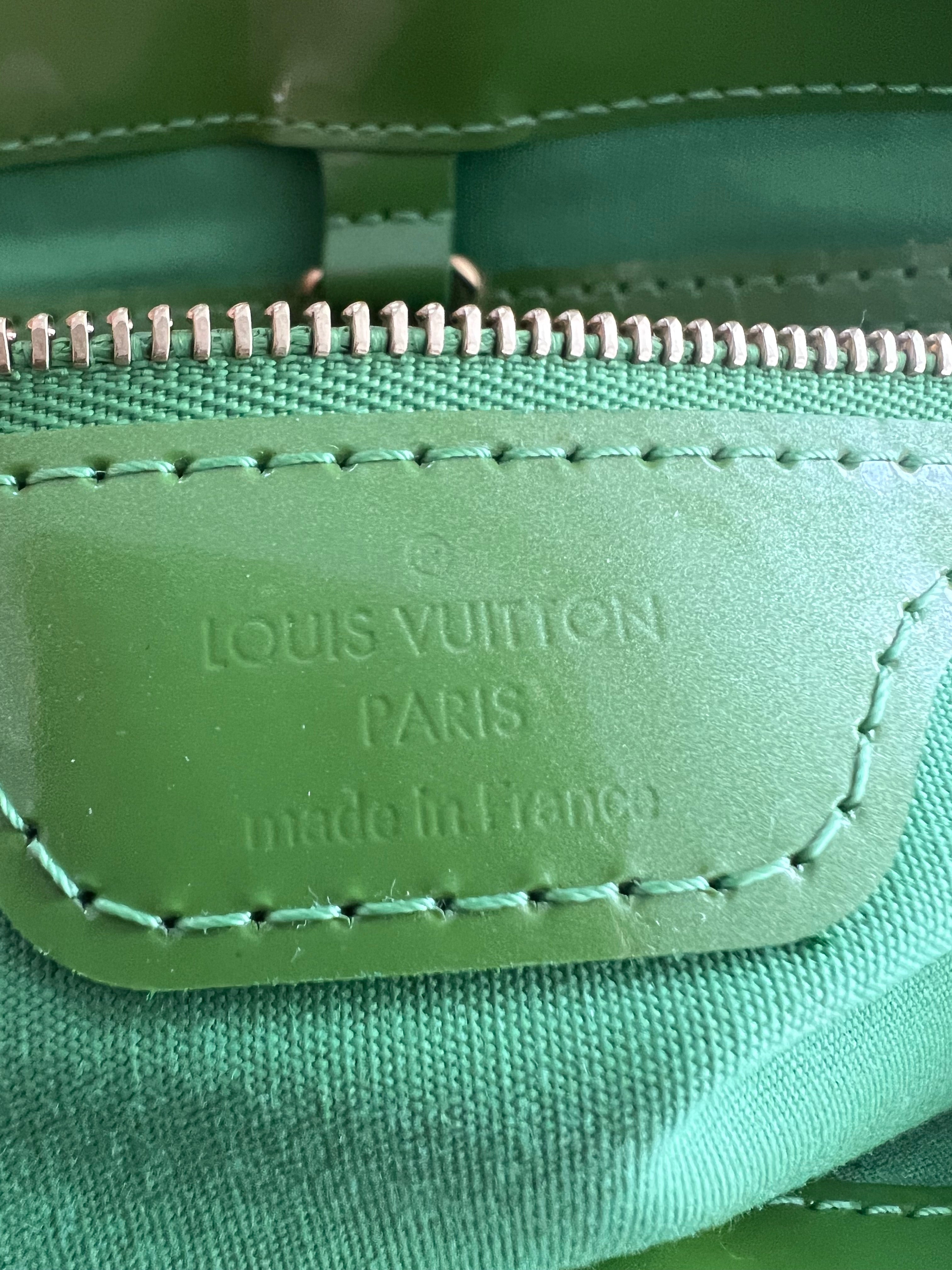 Monogram Vernis Pistachio Green Wilshire Tote Handbag
