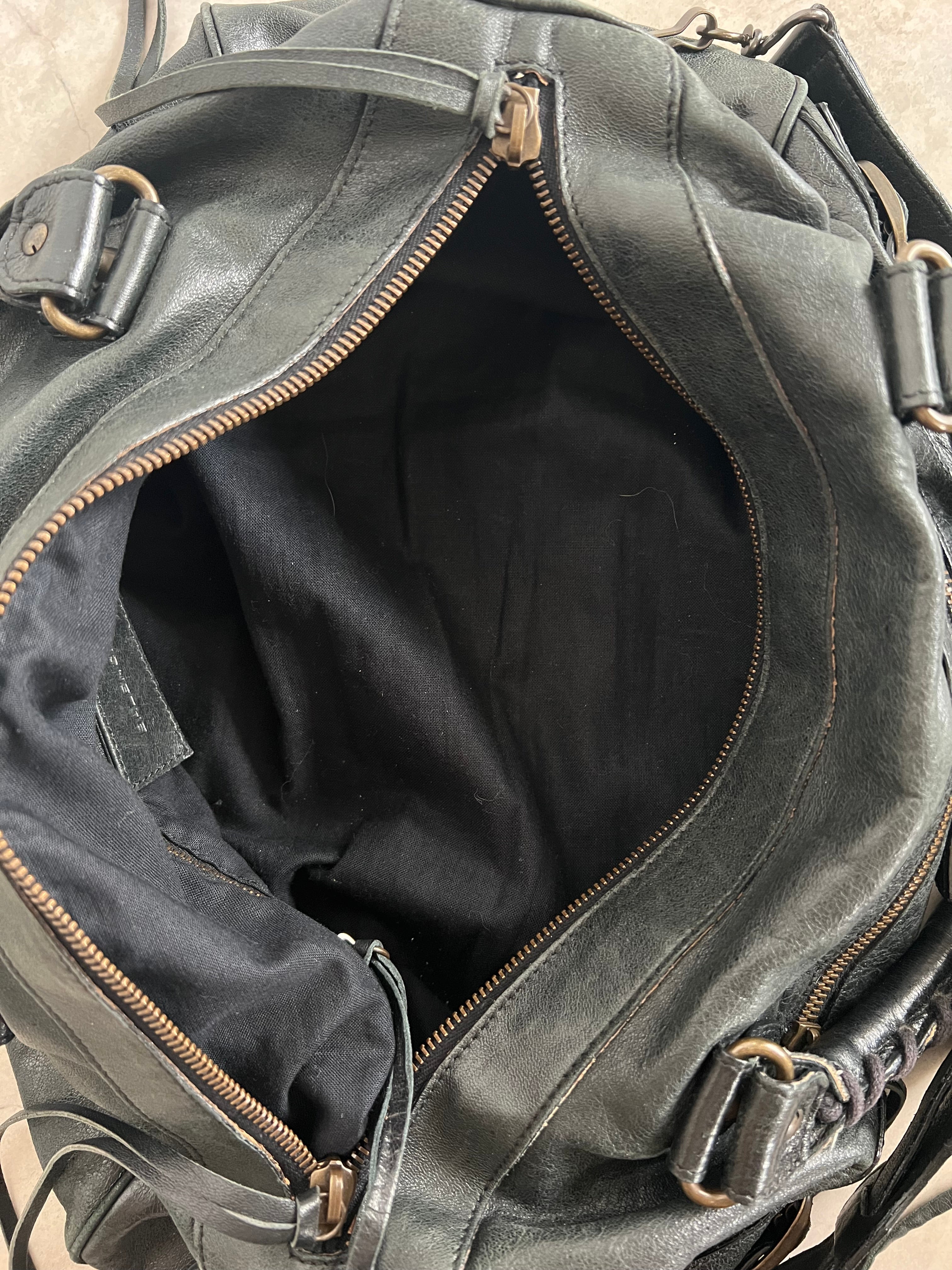 Motorcycle Twiggy in classic hardware Black