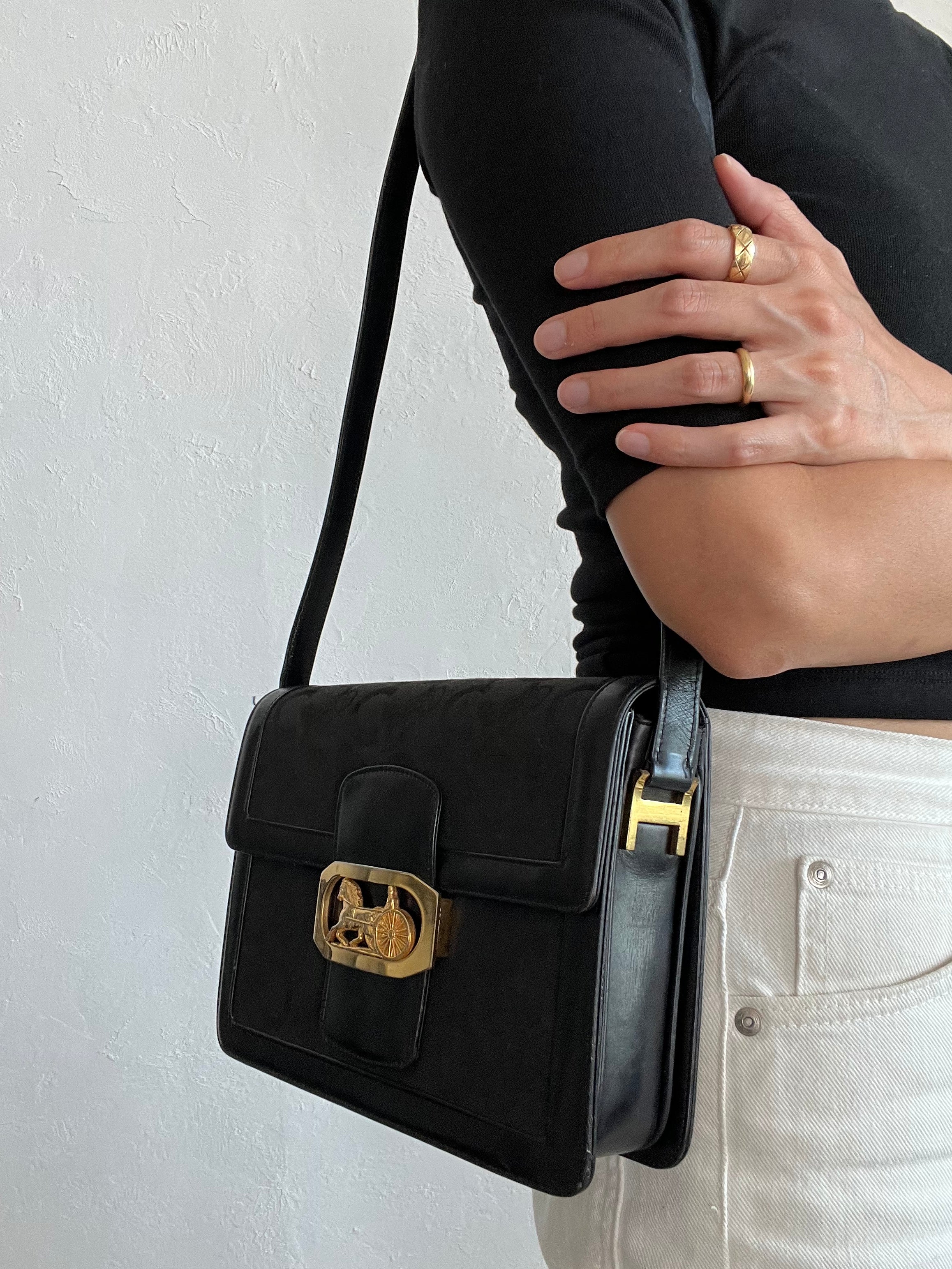 Paris Sulky Shoulder bag with Horse Carriage Clasp