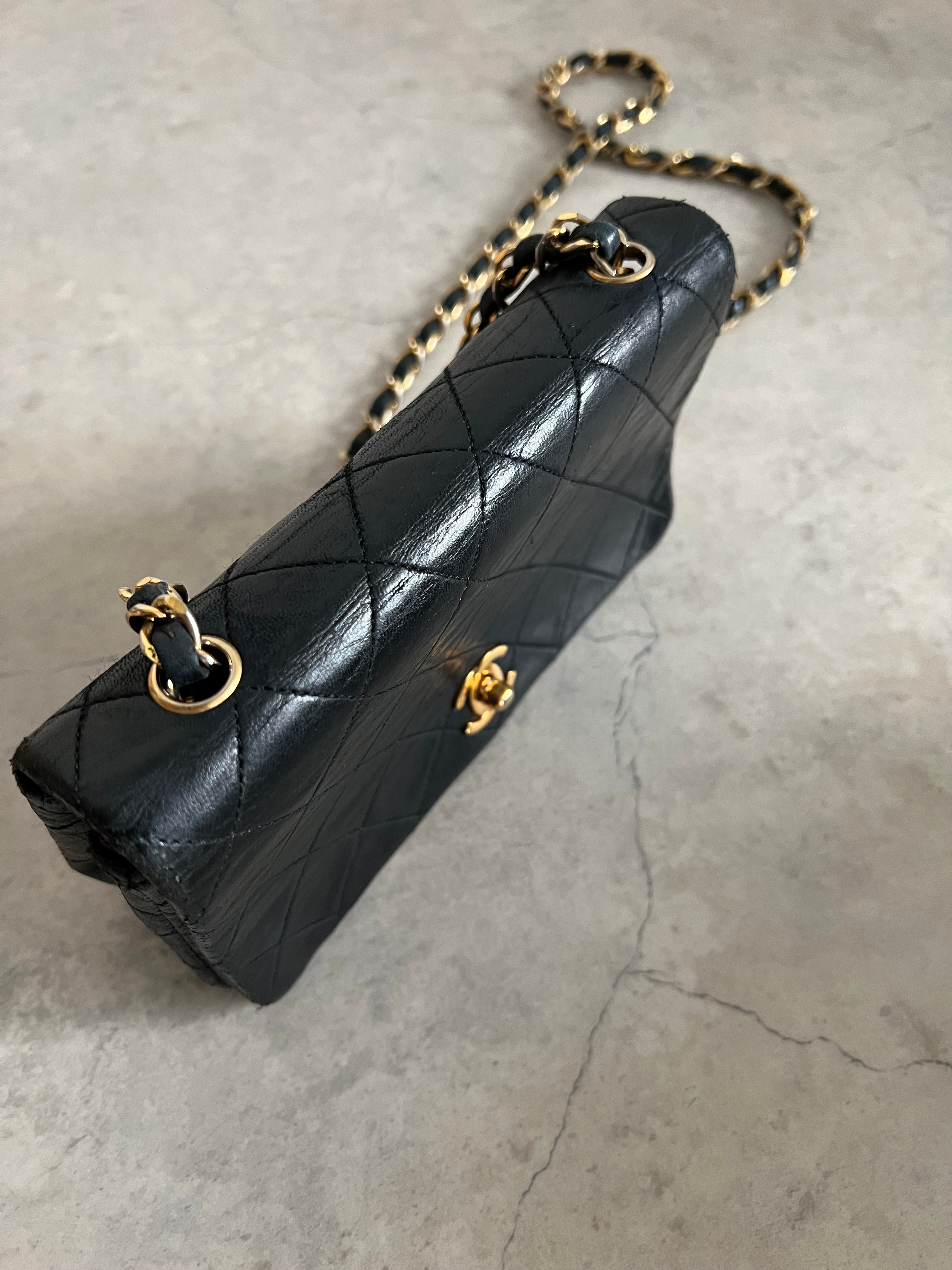 1989-1991 Lambskin full flap twist lock 19cm