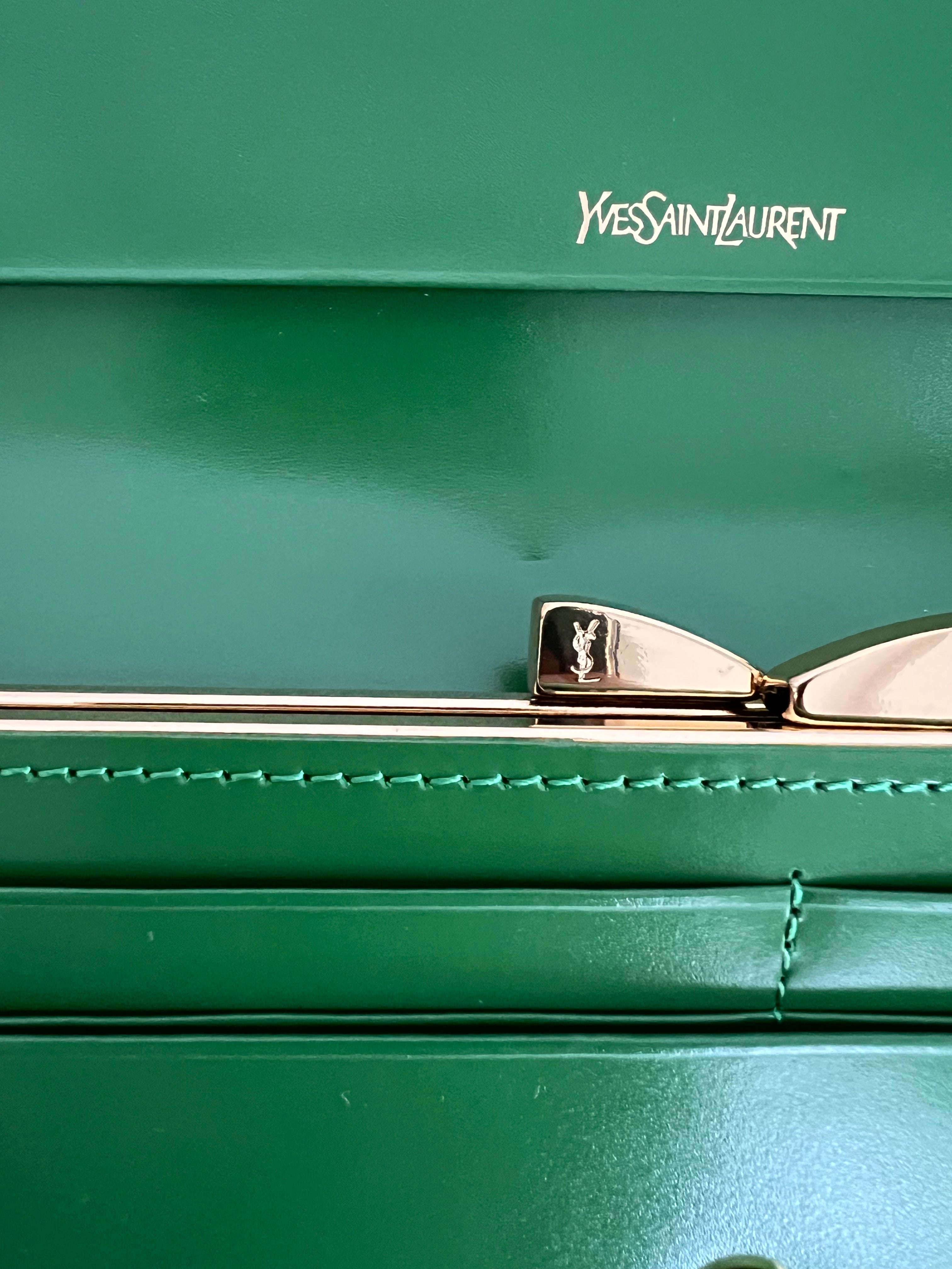 Gold heart logo wallet /clutch in Green