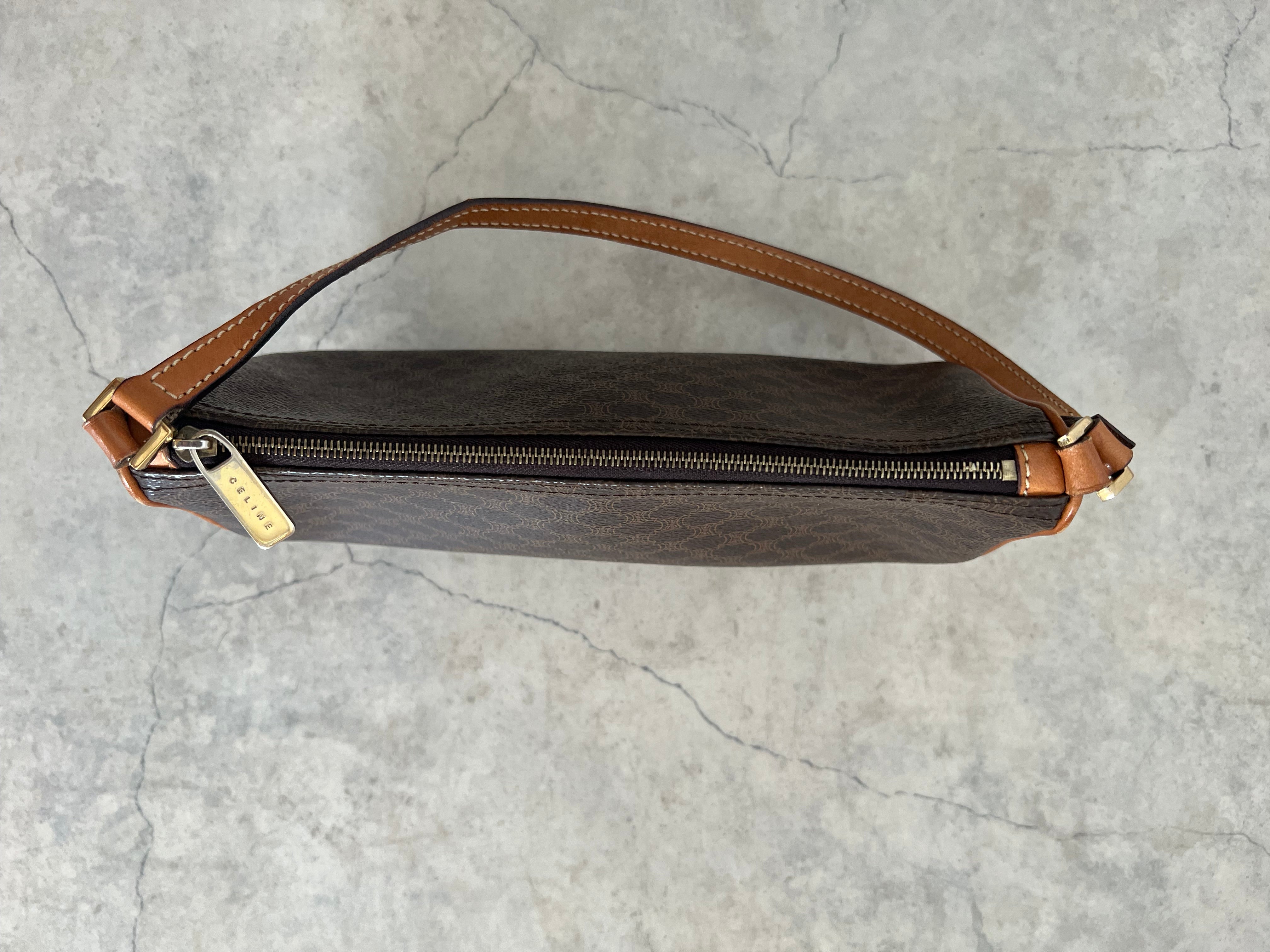 Macadam accessory pouch