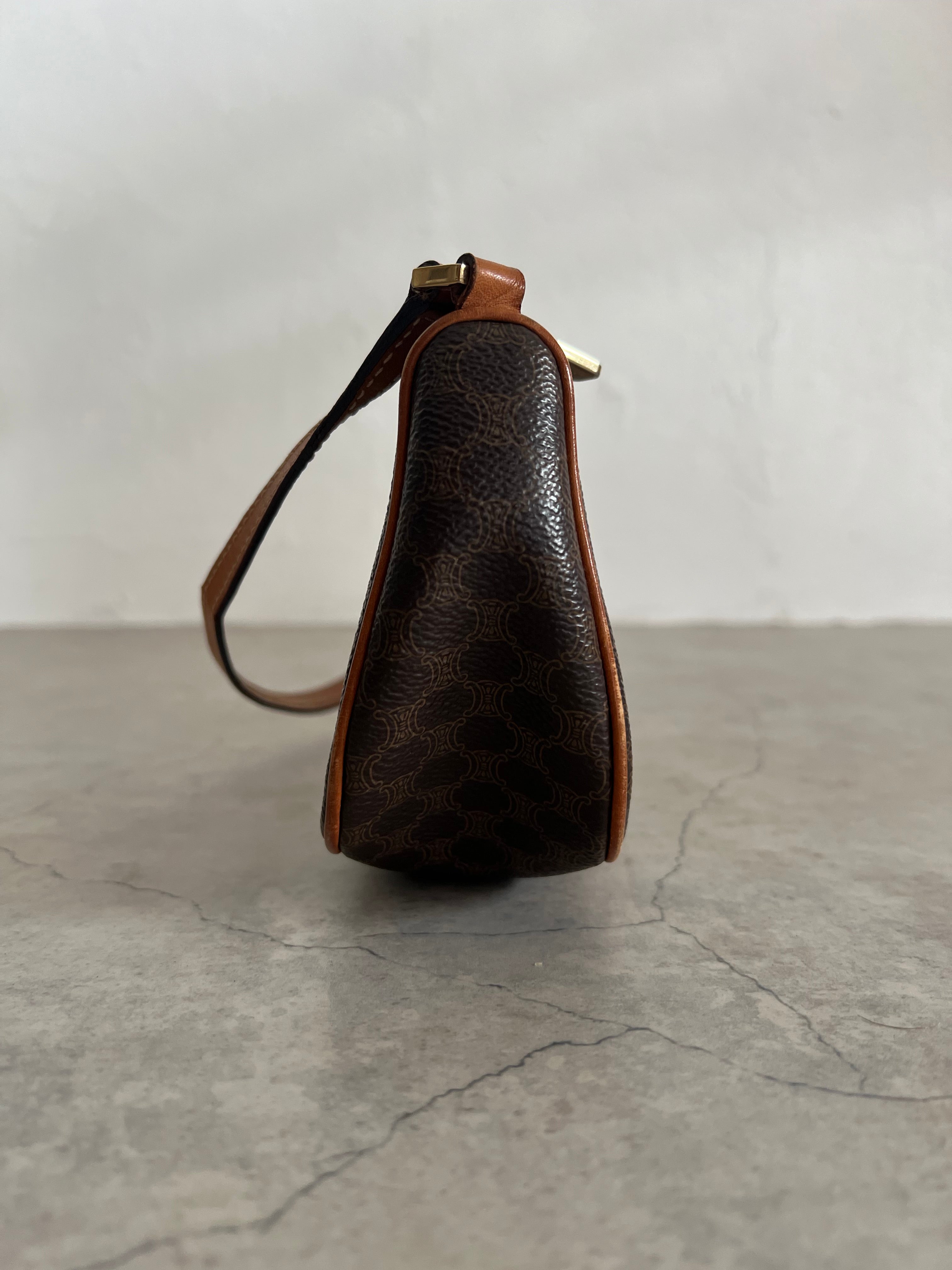 Macadam accessory pouch