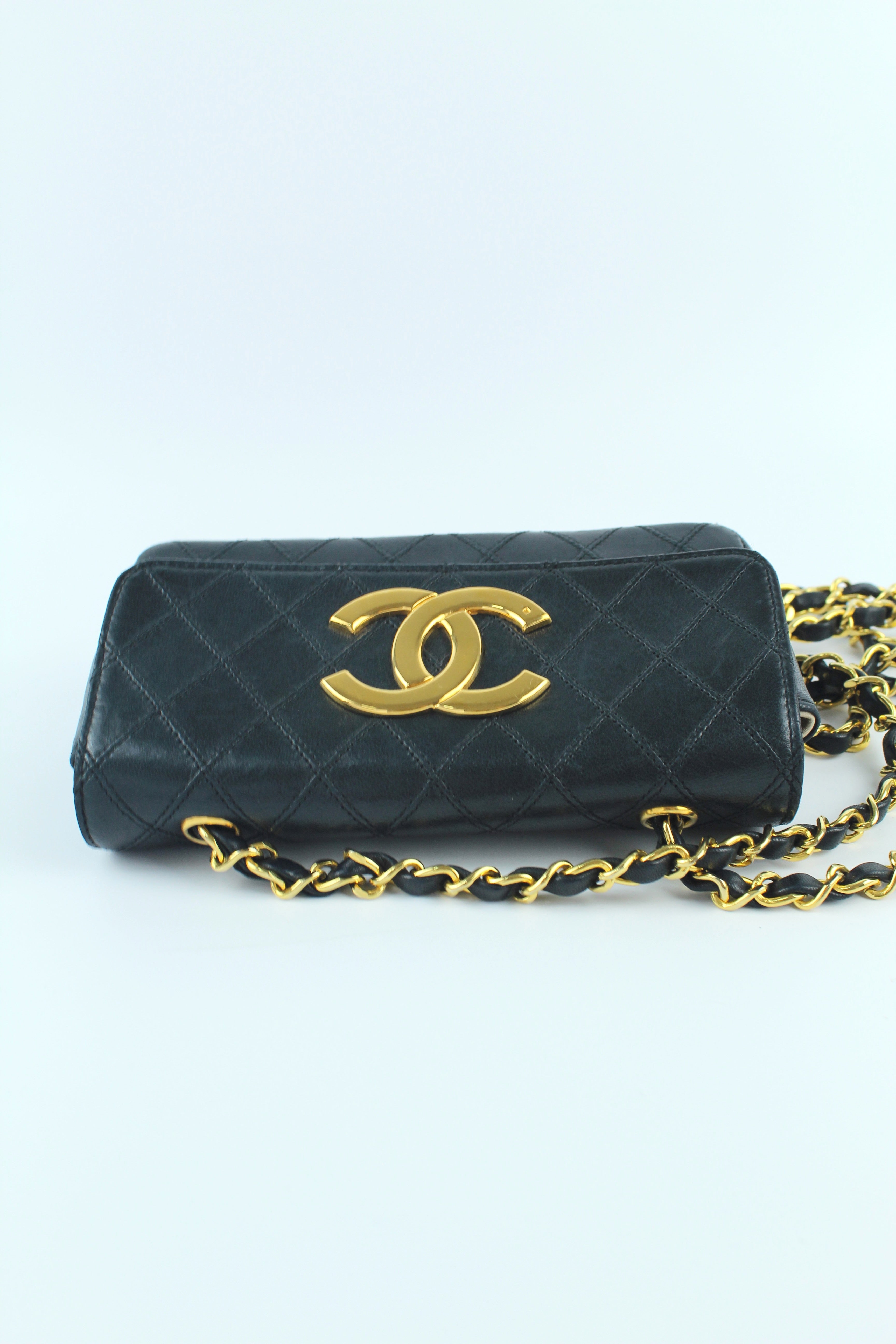 Petit Bicolore chain bag with oversized coco logo