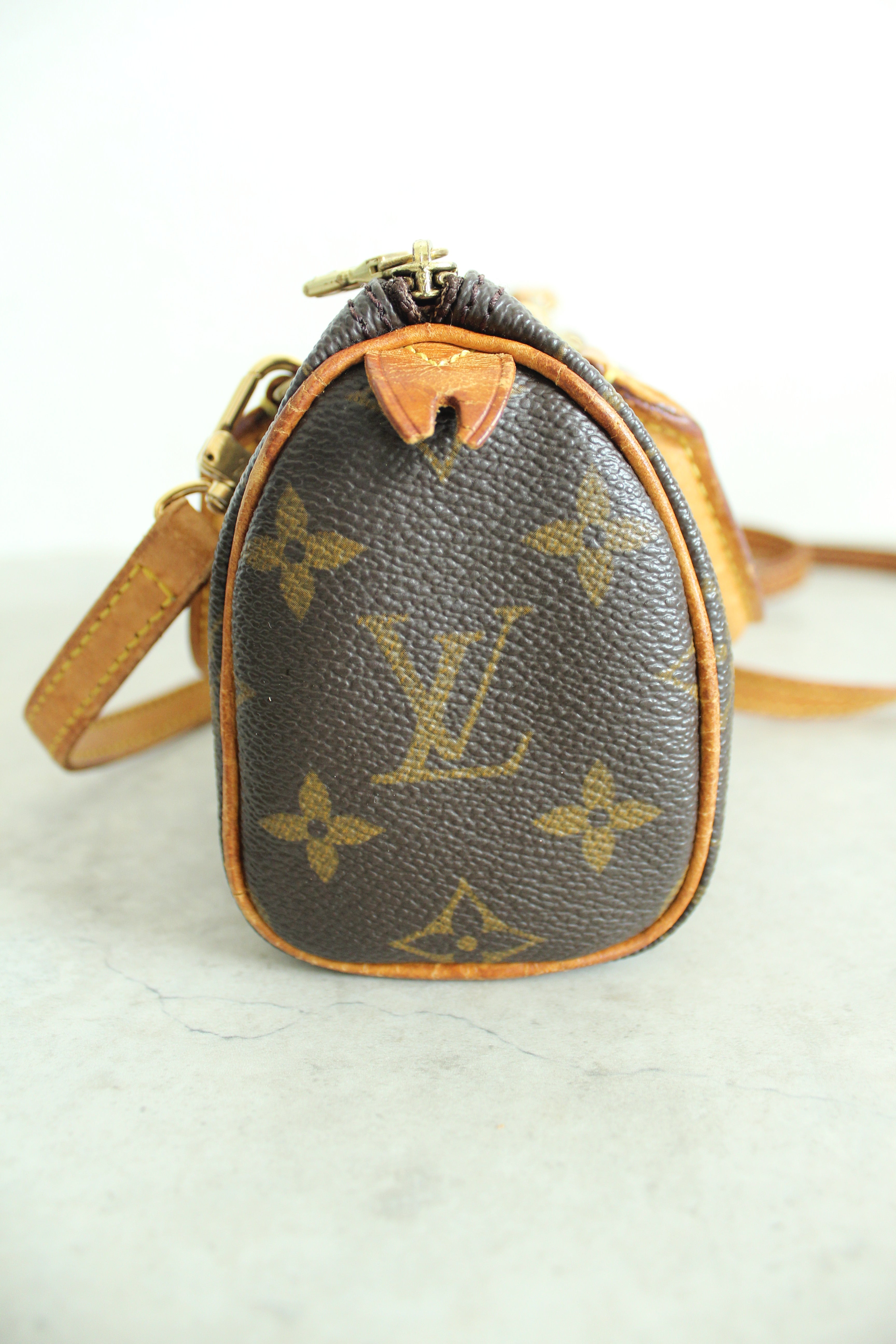 Nano speedy with shoulder straps