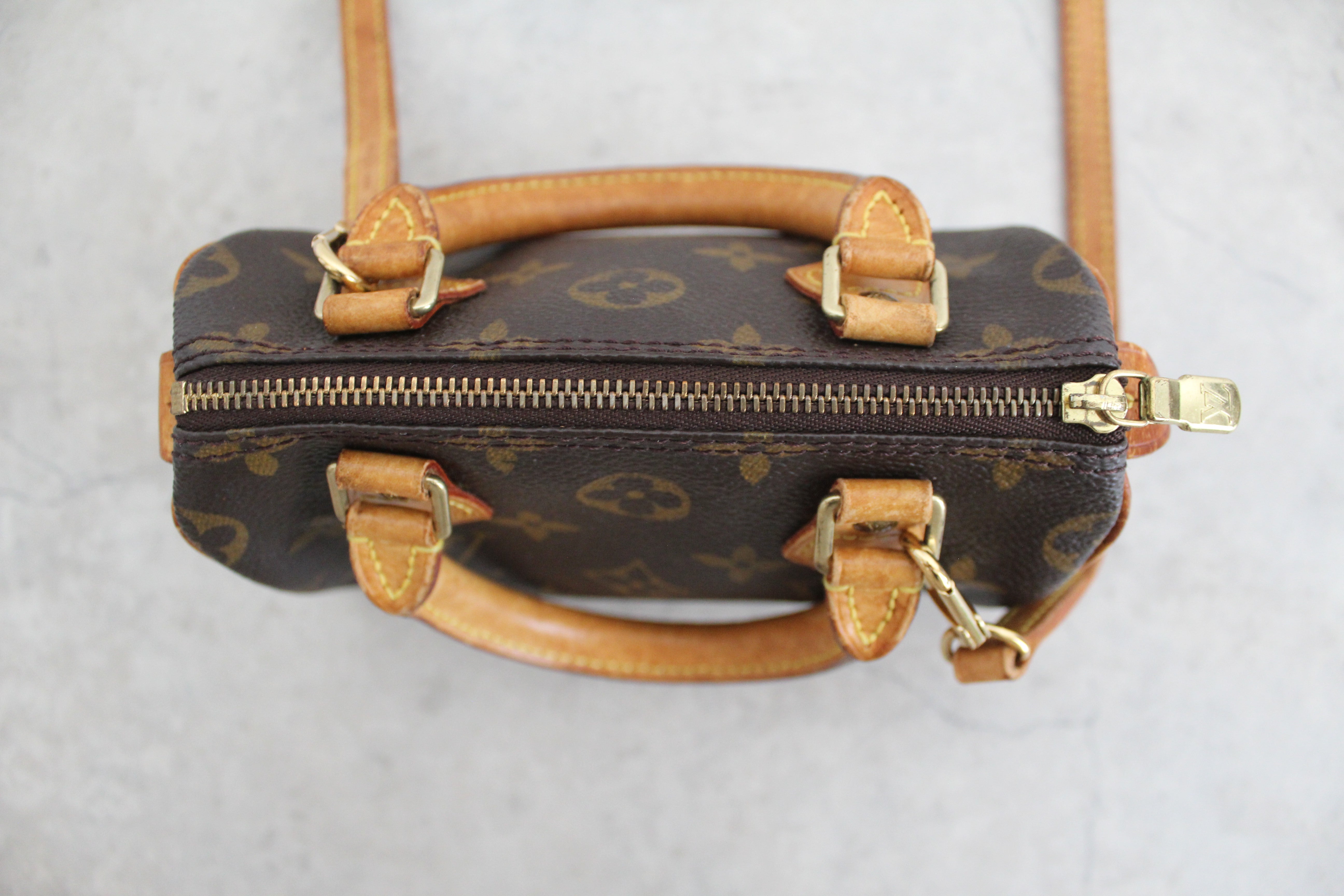 Nano speedy with shoulder straps