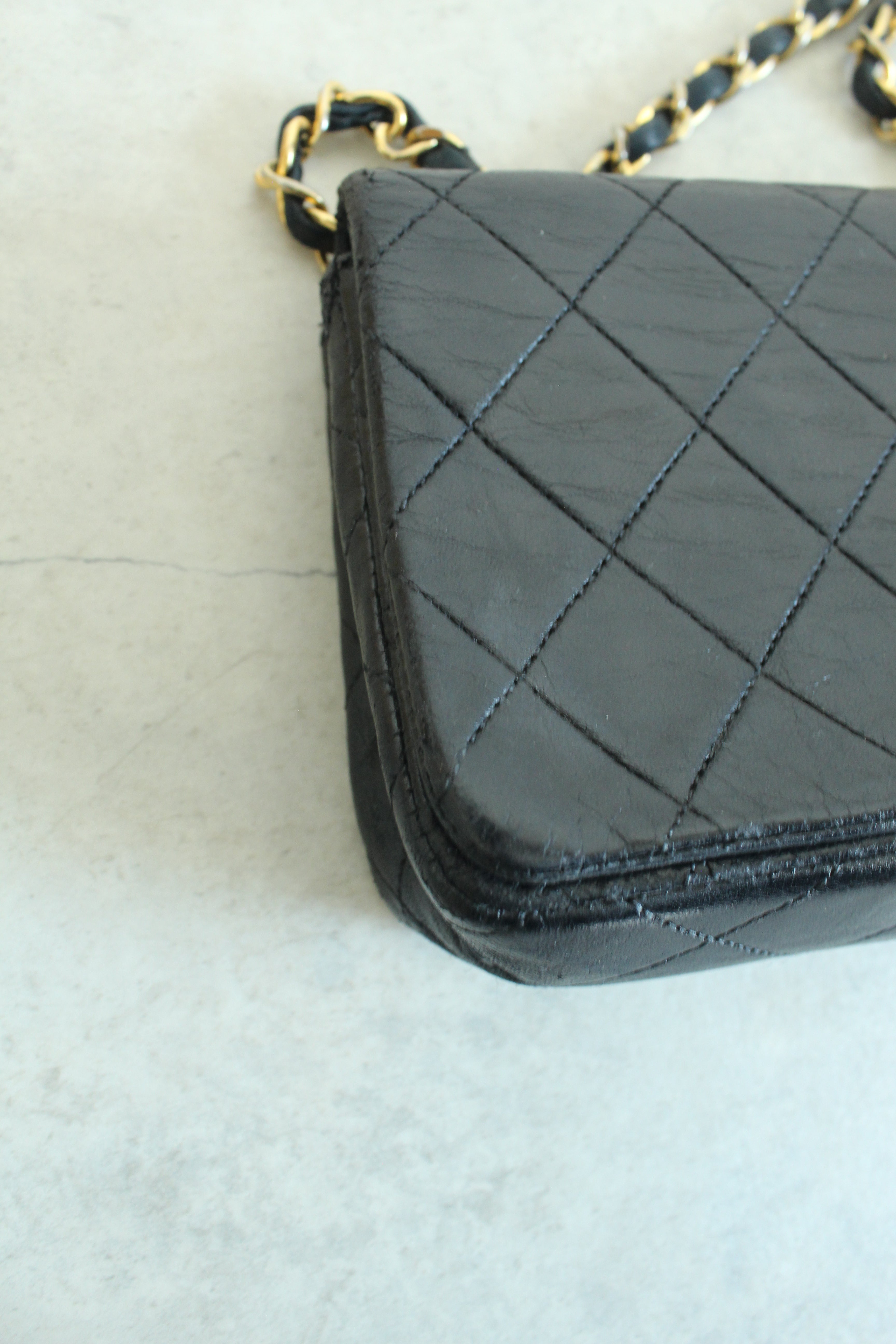 1989-1991 Lambskin full flap twist lock 19cm