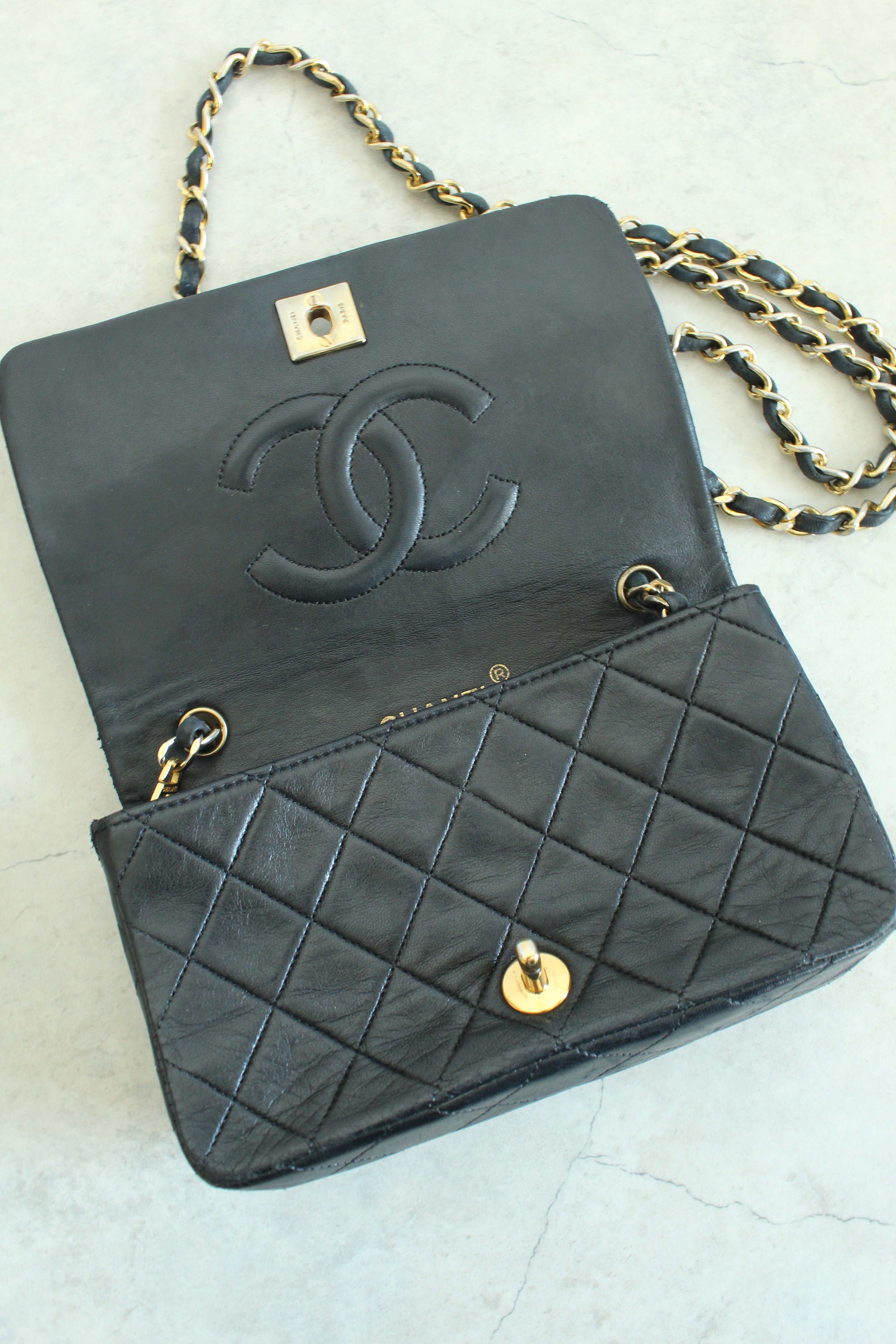 1989-1991 Lambskin full flap twist lock 19cm