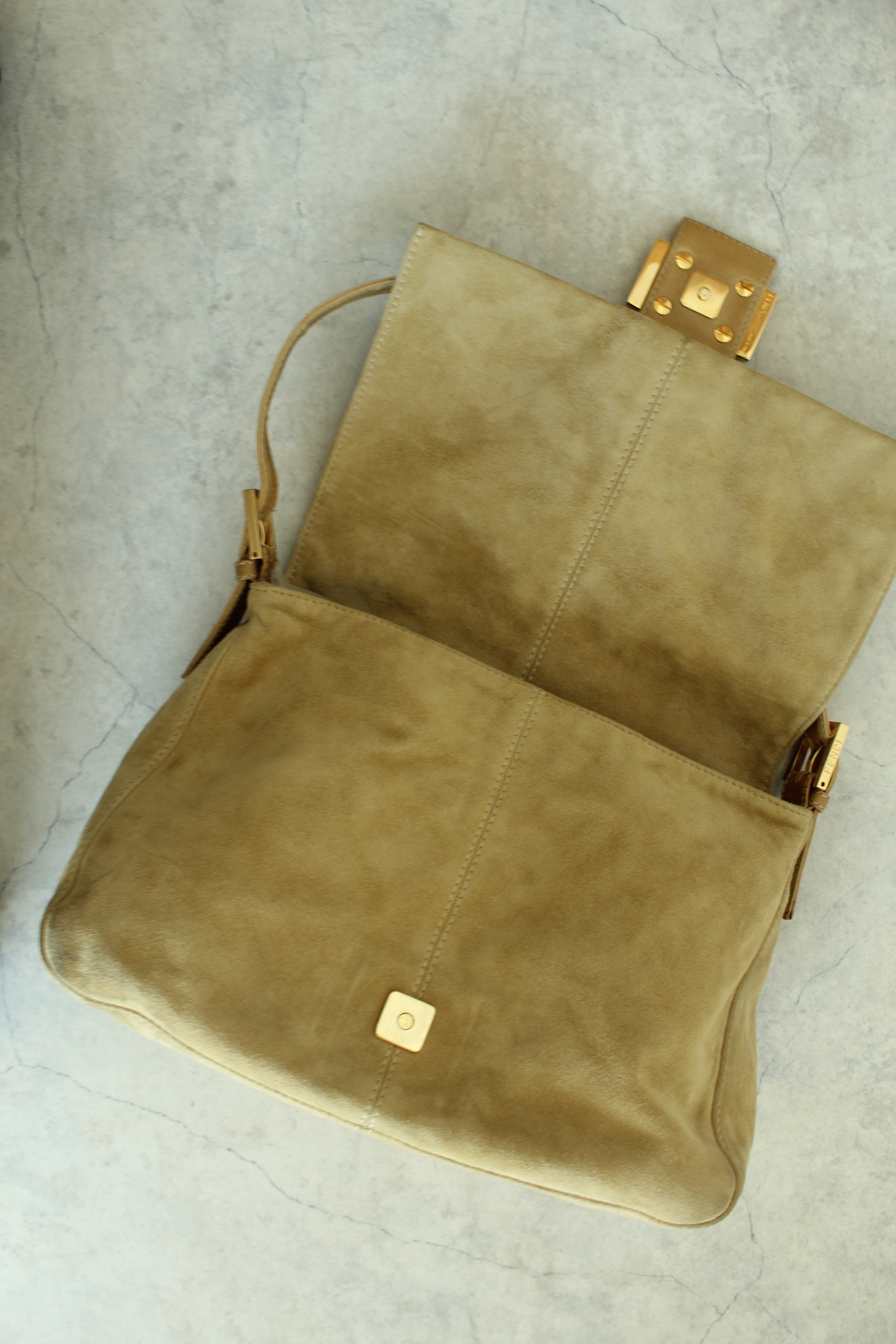 Suede Mama Baguette in Beige