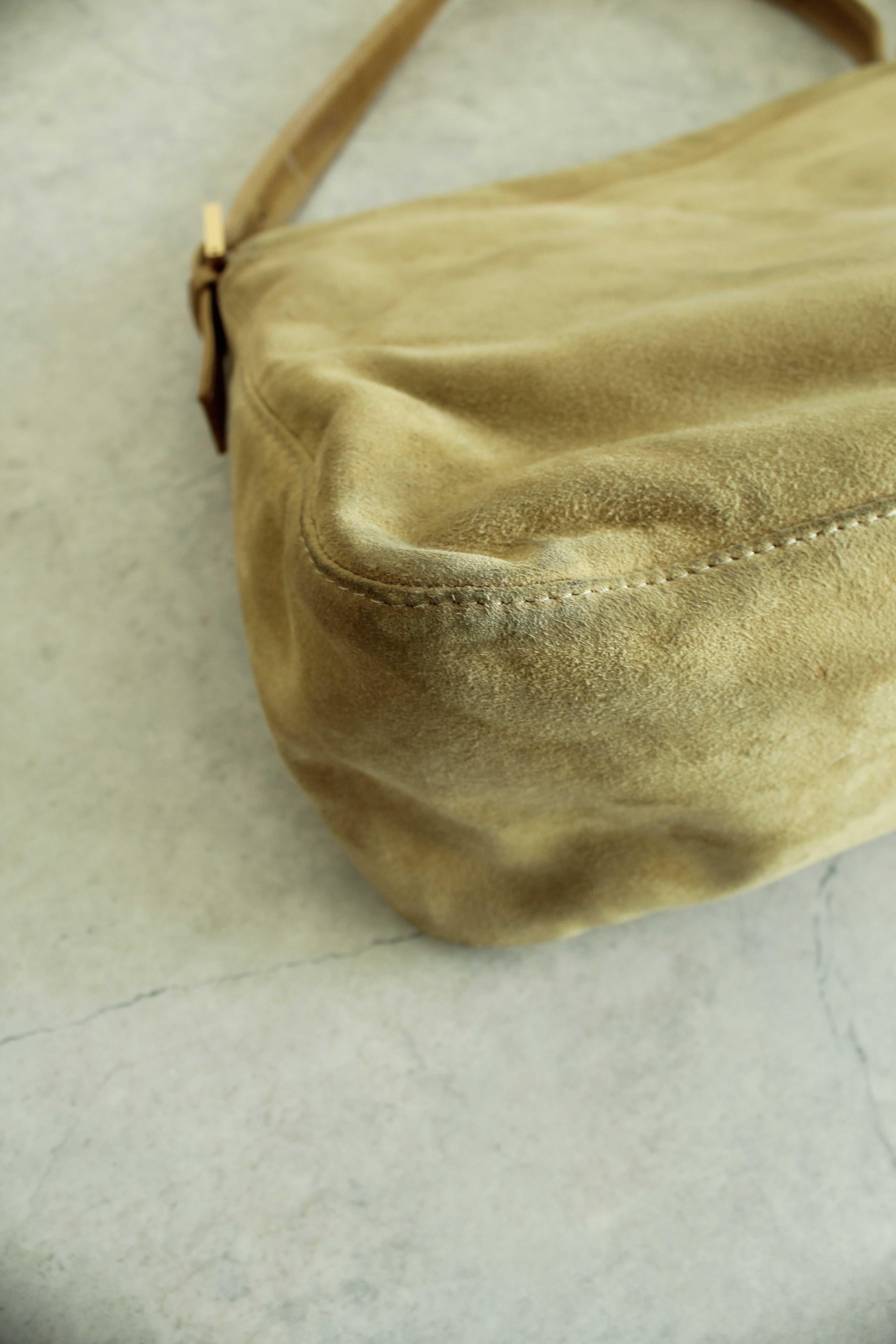 Suede Mama Baguette in Beige