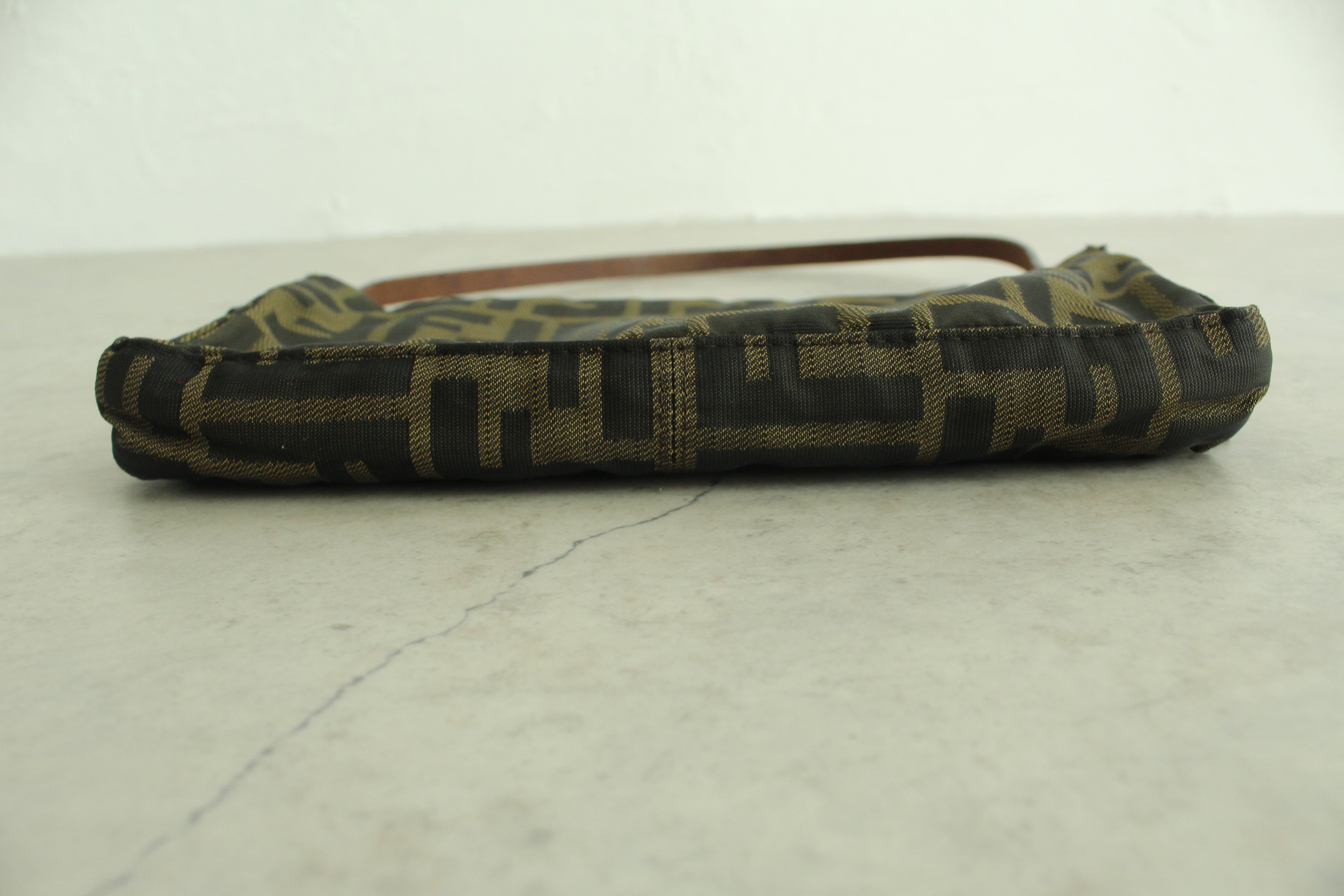 Small zucca baguette handbag