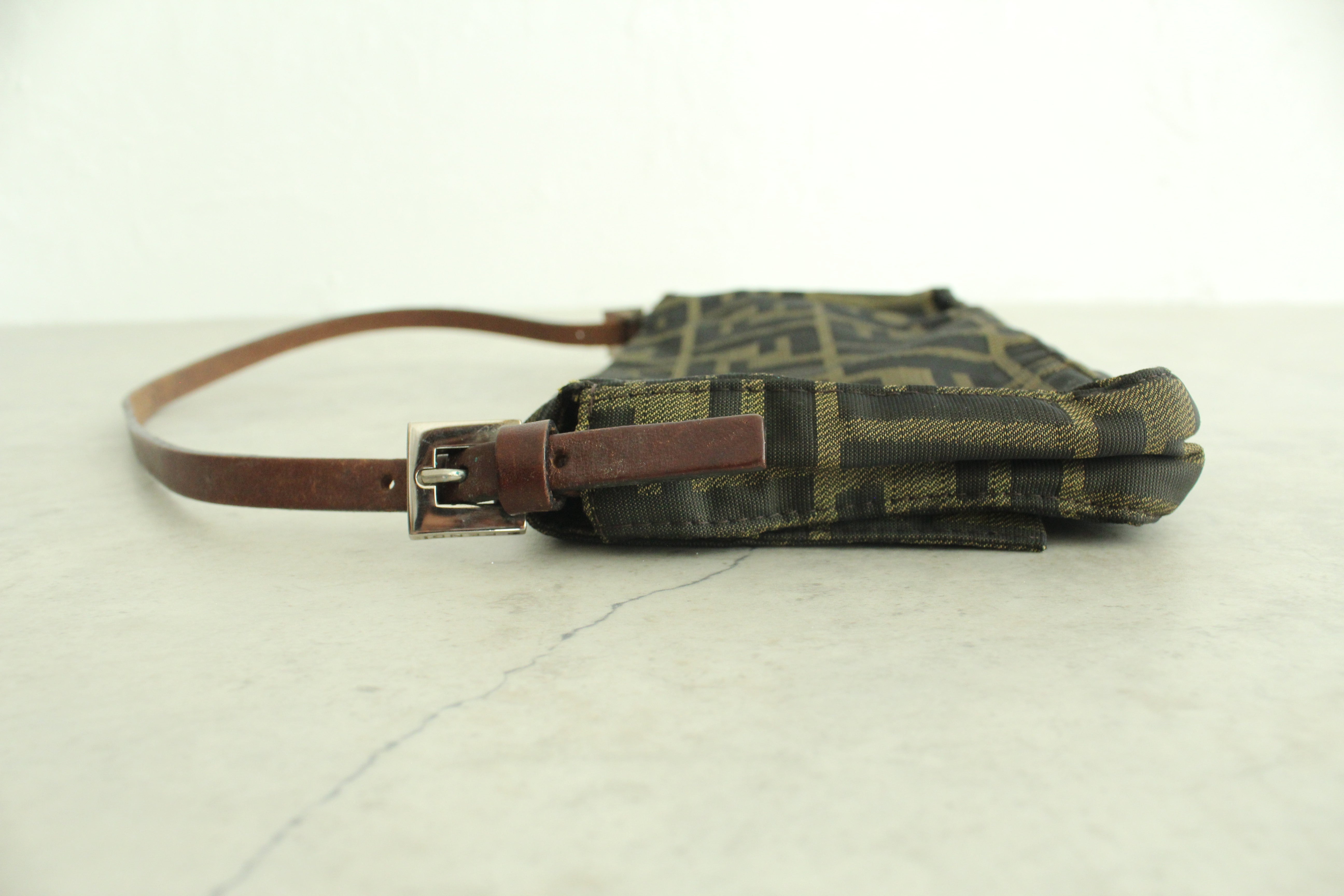Small zucca baguette handbag