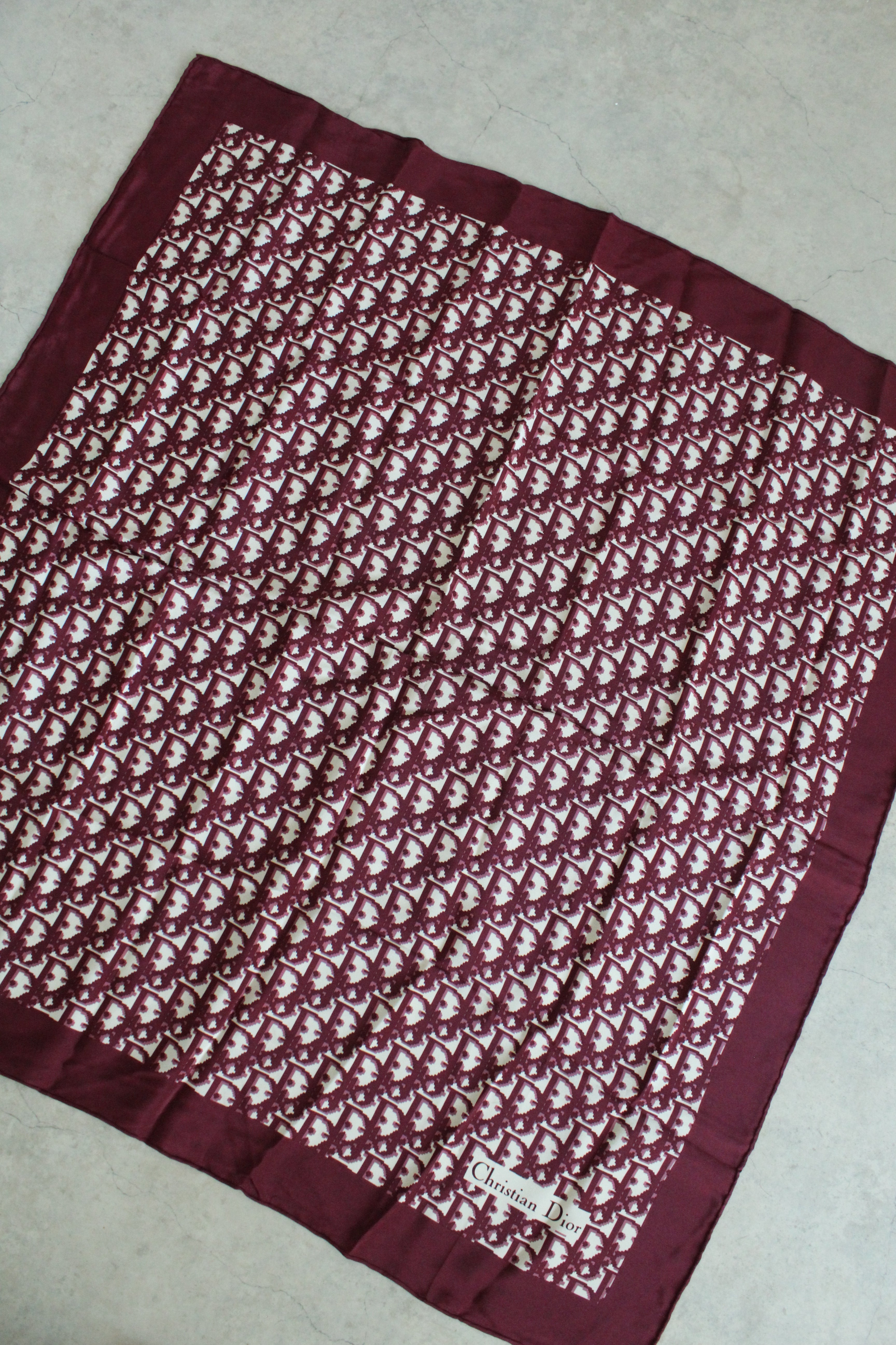 Silk Oblique scarf in burgundy red